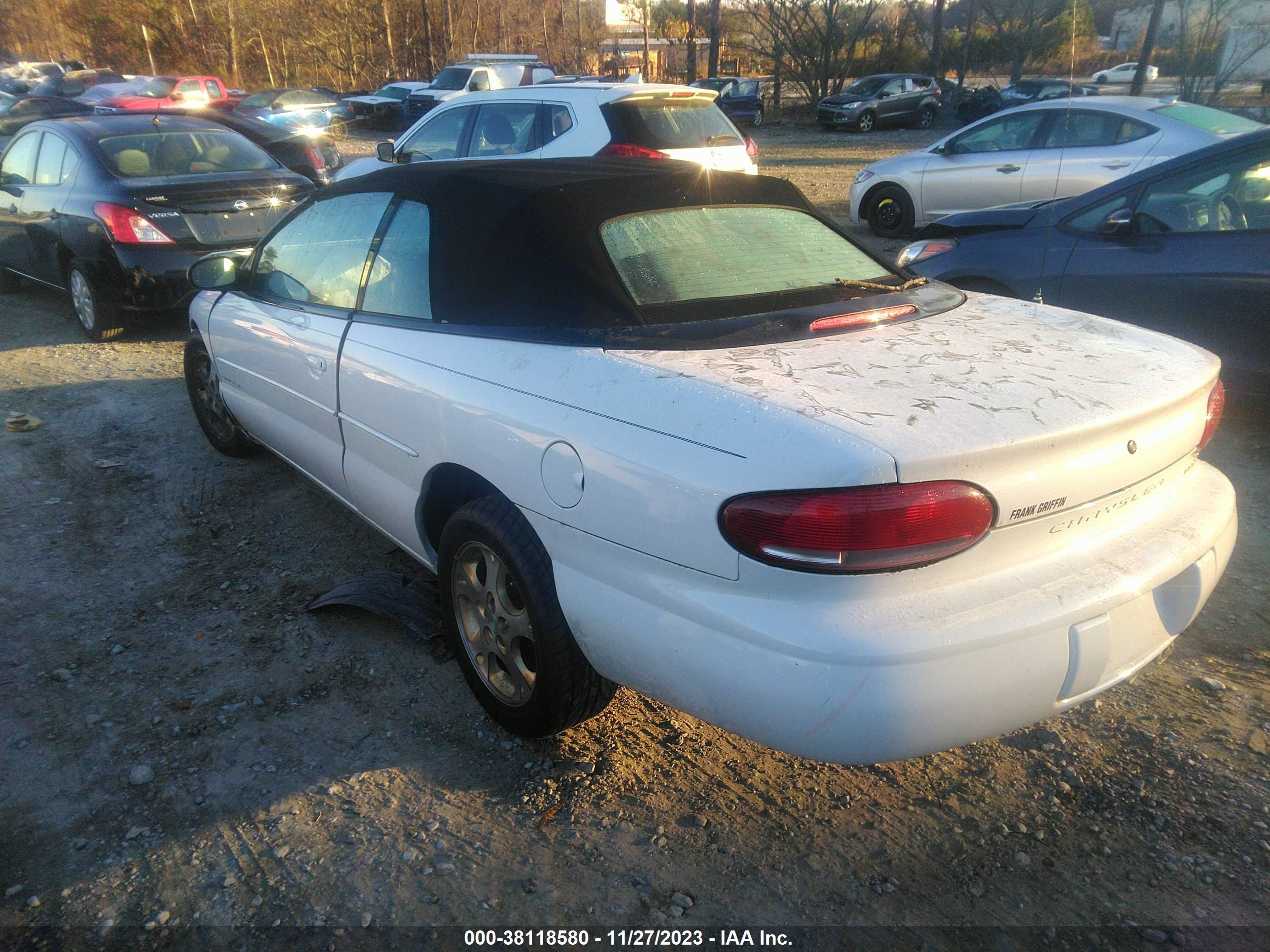 Photo 2 VIN: 3C3EL55H3XT560783 - CHRYSLER SEBRING 