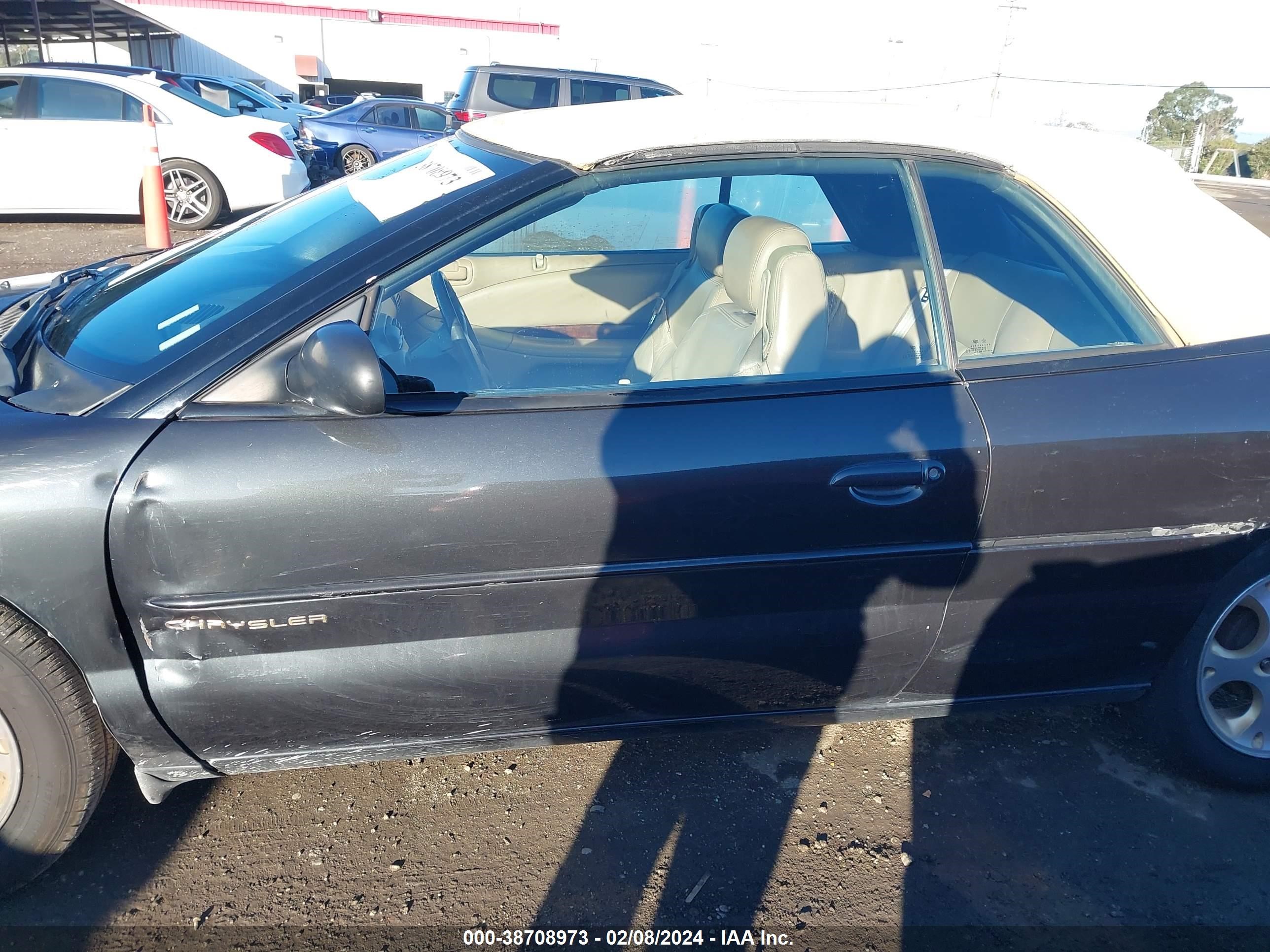 Photo 13 VIN: 3C3EL55H3XT571752 - CHRYSLER SEBRING 