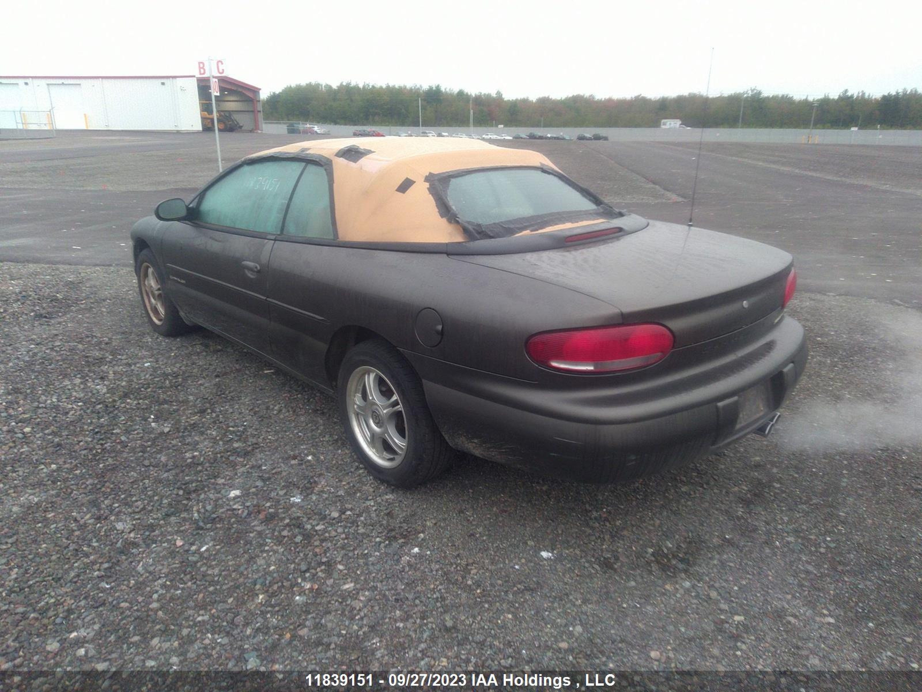 Photo 2 VIN: 3C3EL55H3YT313328 - CHRYSLER SEBRING 