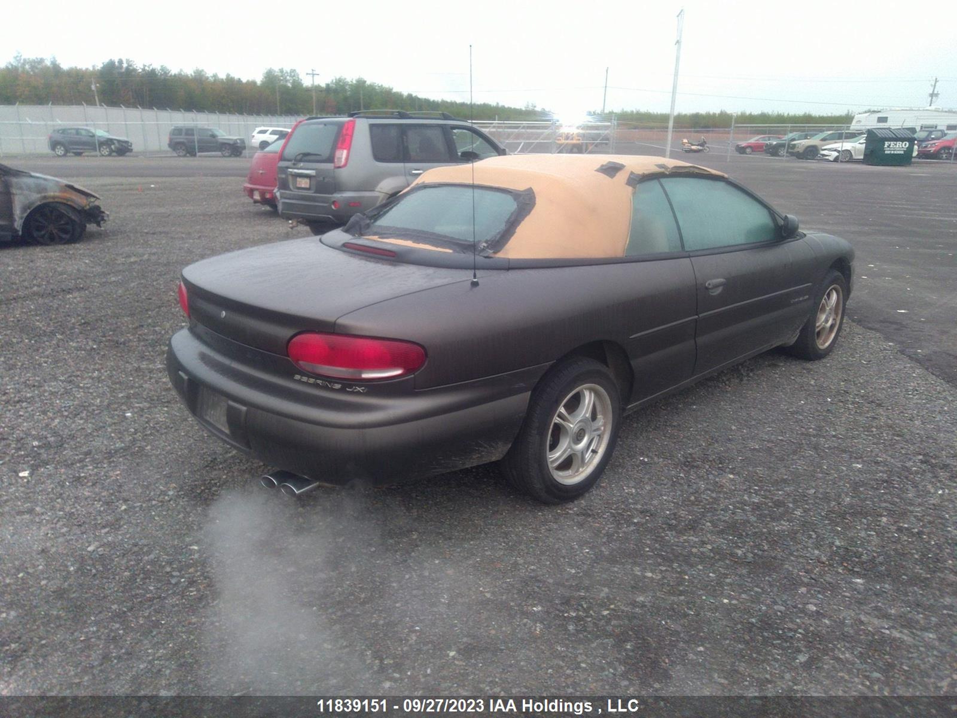 Photo 3 VIN: 3C3EL55H3YT313328 - CHRYSLER SEBRING 