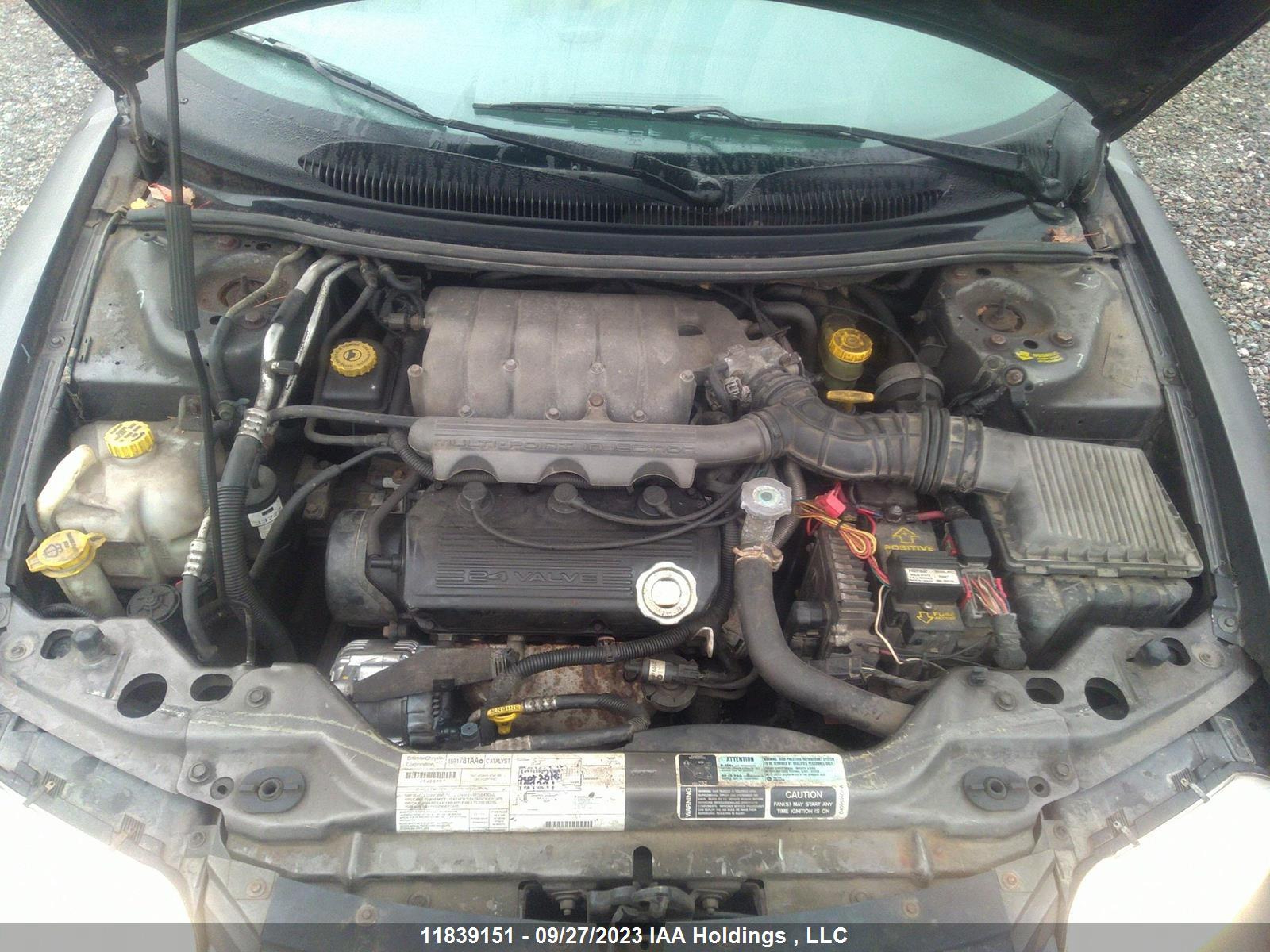 Photo 9 VIN: 3C3EL55H3YT313328 - CHRYSLER SEBRING 