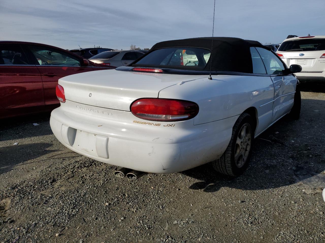 Photo 2 VIN: 3C3EL55H4YT215022 - CHRYSLER SEBRING 