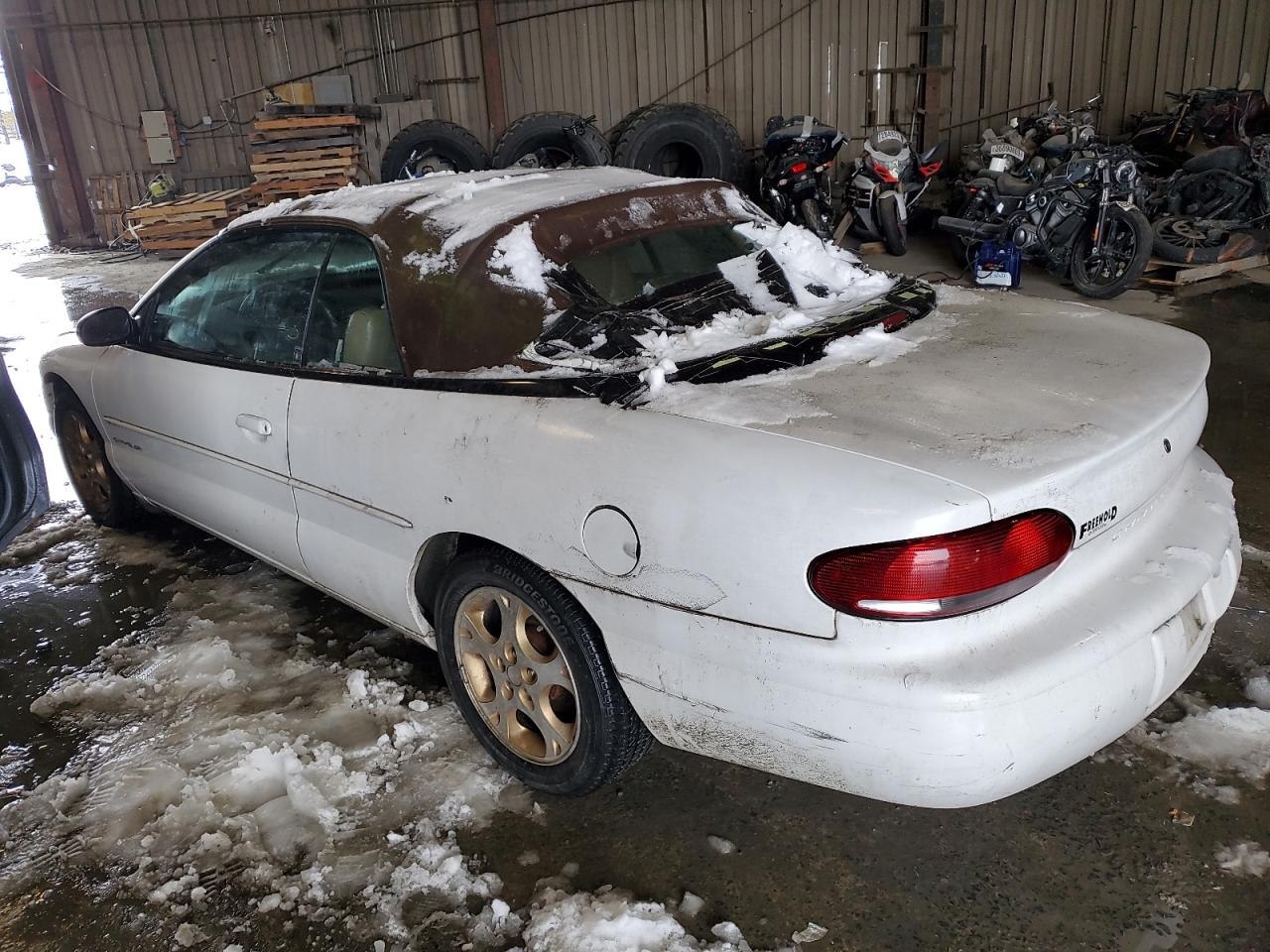 Photo 1 VIN: 3C3EL55H6YT215068 - CHRYSLER SEBRING 