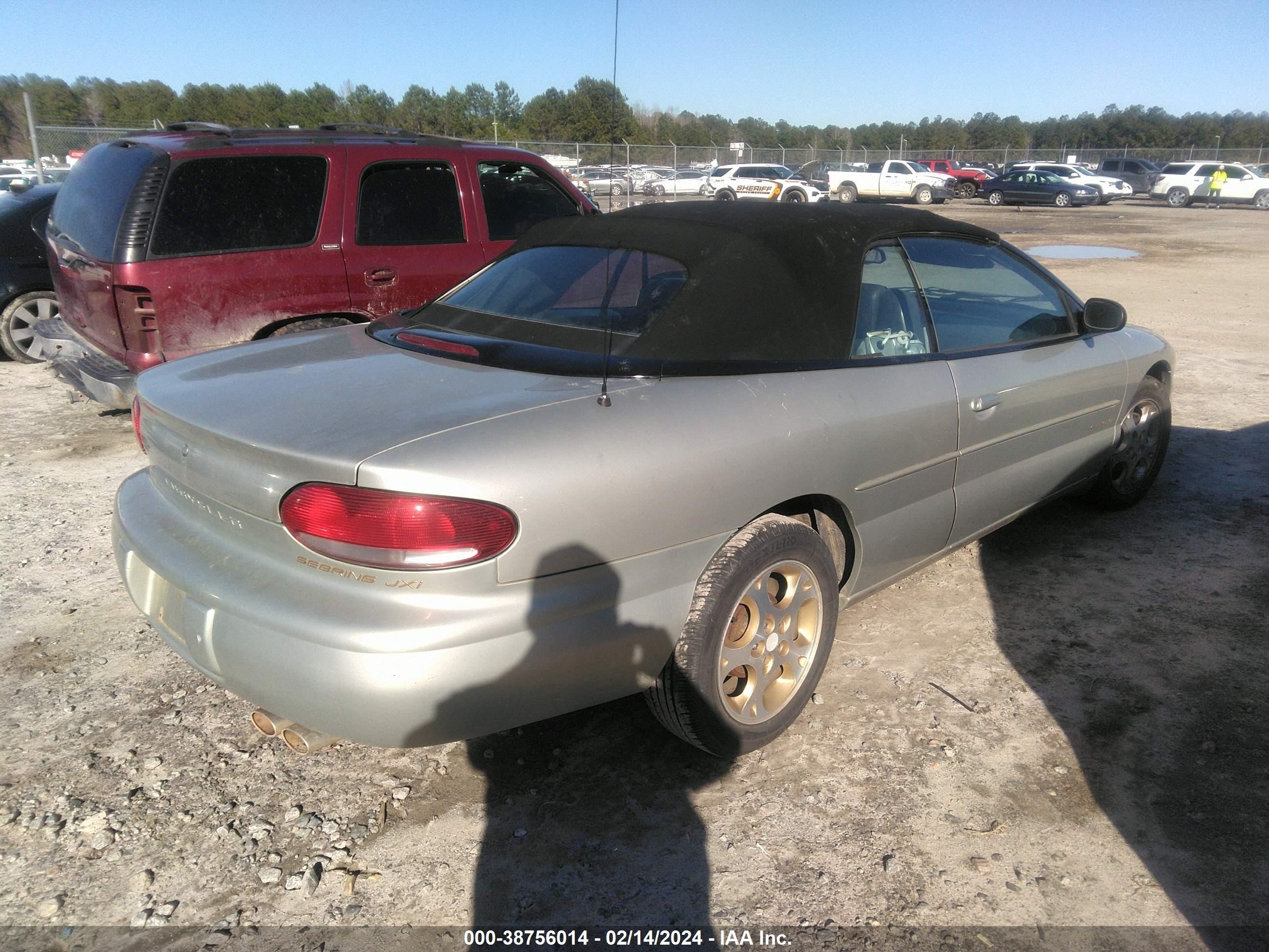 Photo 3 VIN: 3C3EL55HXYT225019 - CHRYSLER SEBRING 