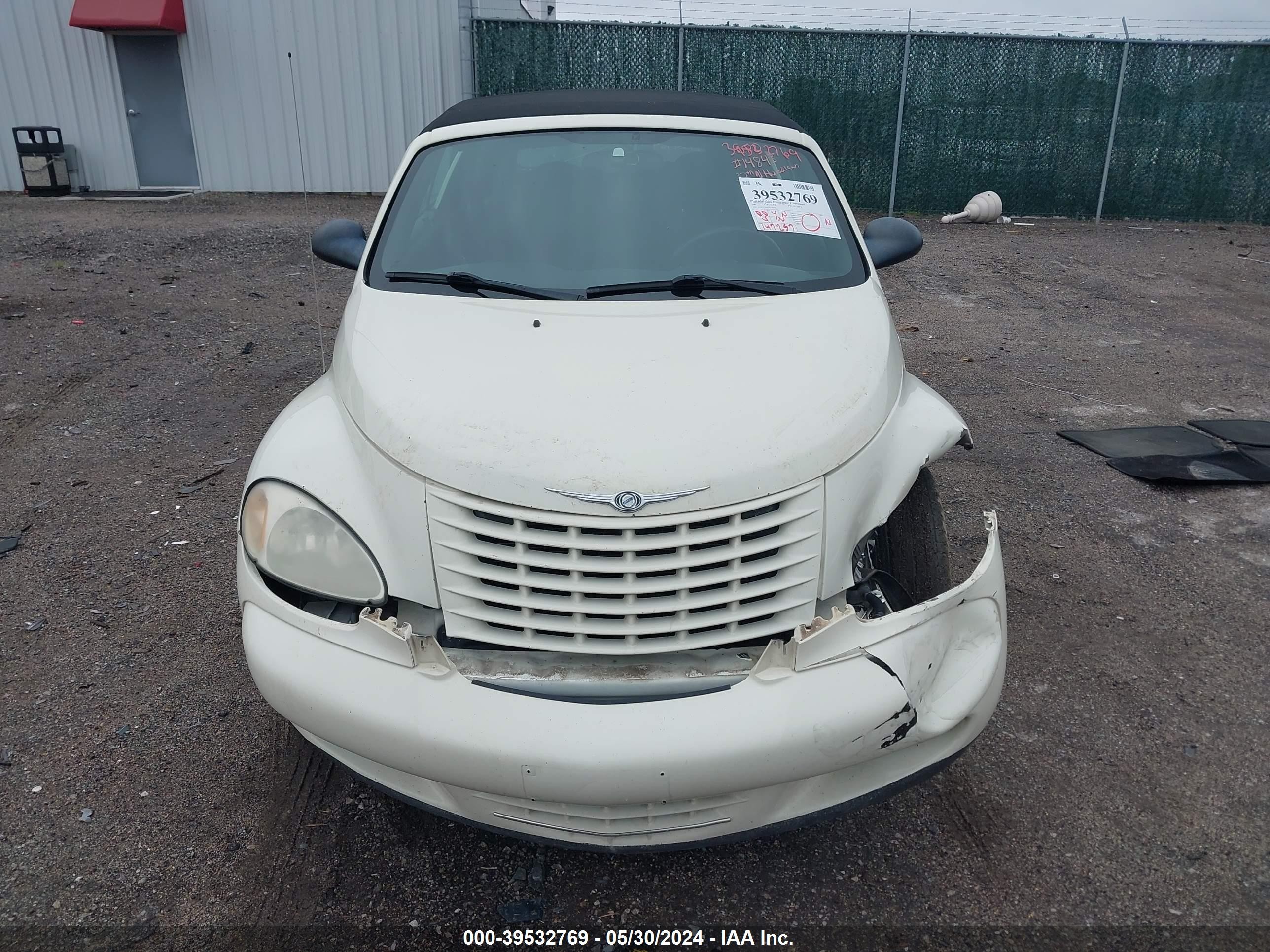 Photo 11 VIN: 3C3EY55E65T330479 - CHRYSLER PT CRUISER 