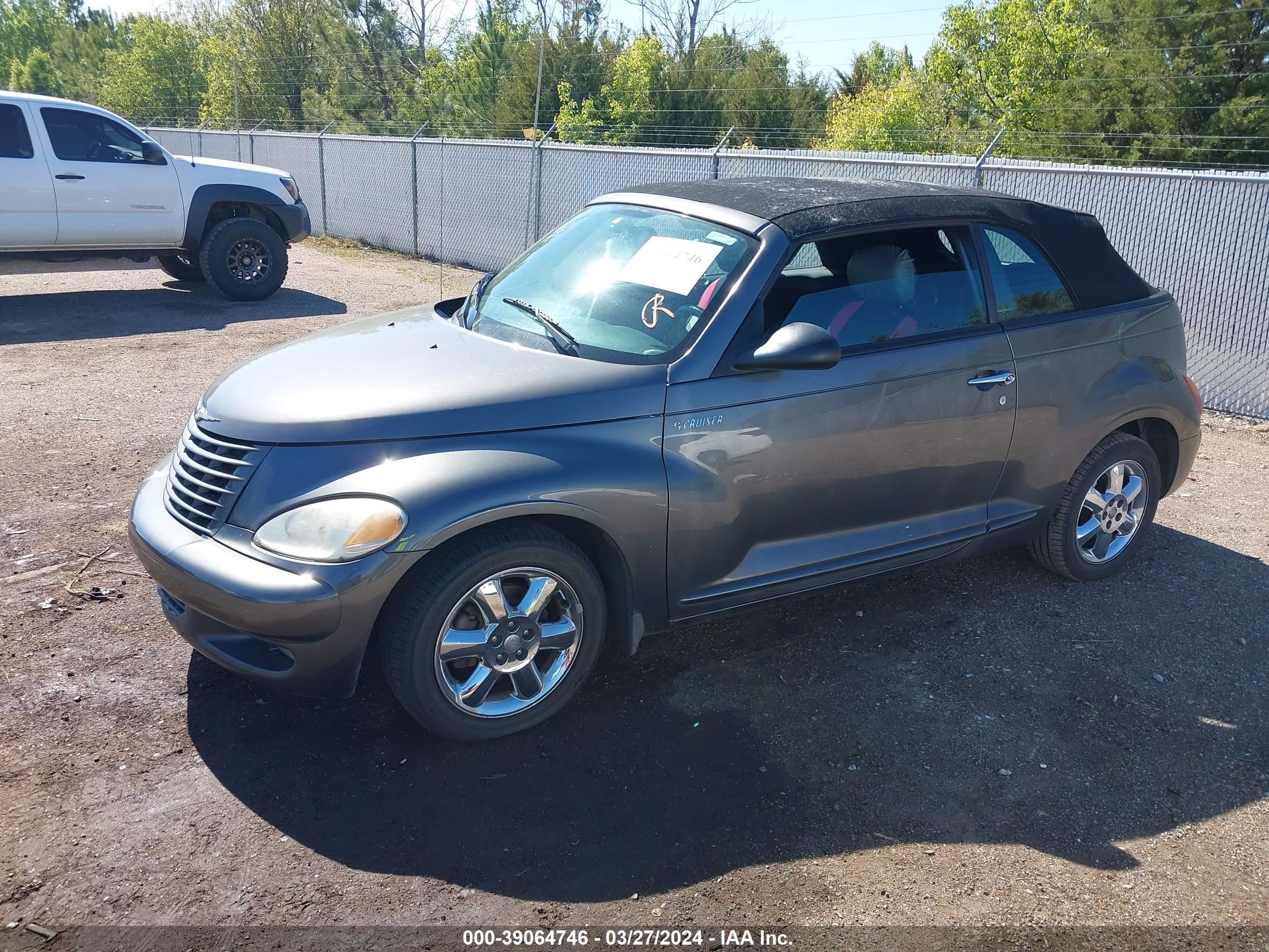 Photo 1 VIN: 3C3EY55EX5T358415 - CHRYSLER PT CRUISER 