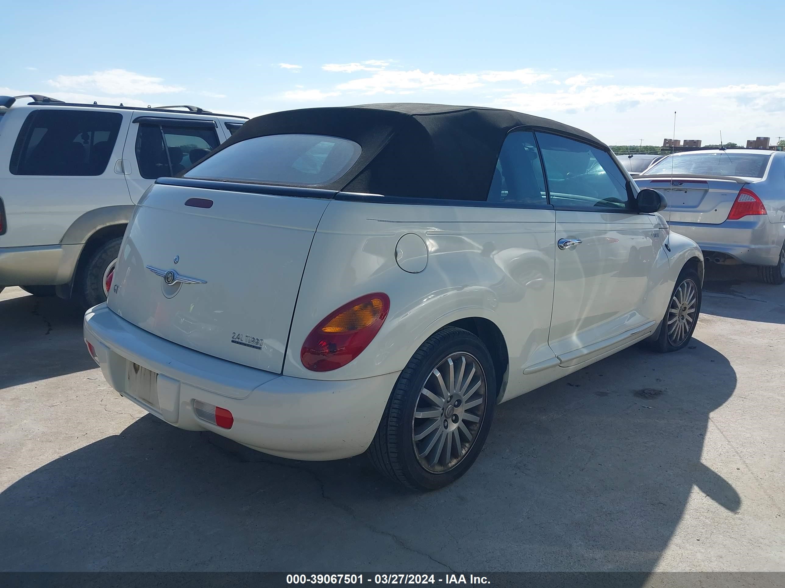 Photo 3 VIN: 3C3HY75S96T300697 - CHRYSLER PT CRUISER 