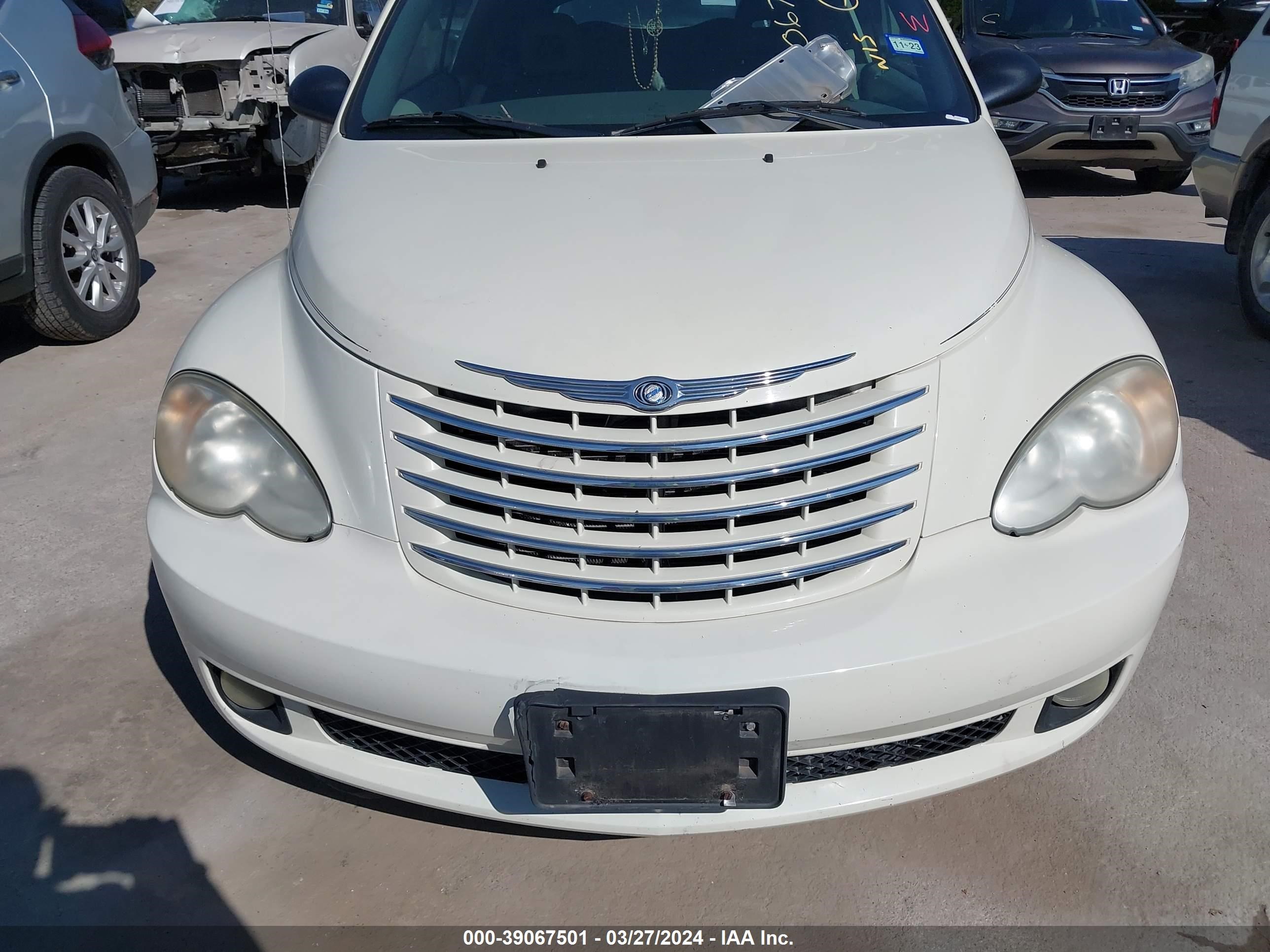 Photo 9 VIN: 3C3HY75S96T300697 - CHRYSLER PT CRUISER 