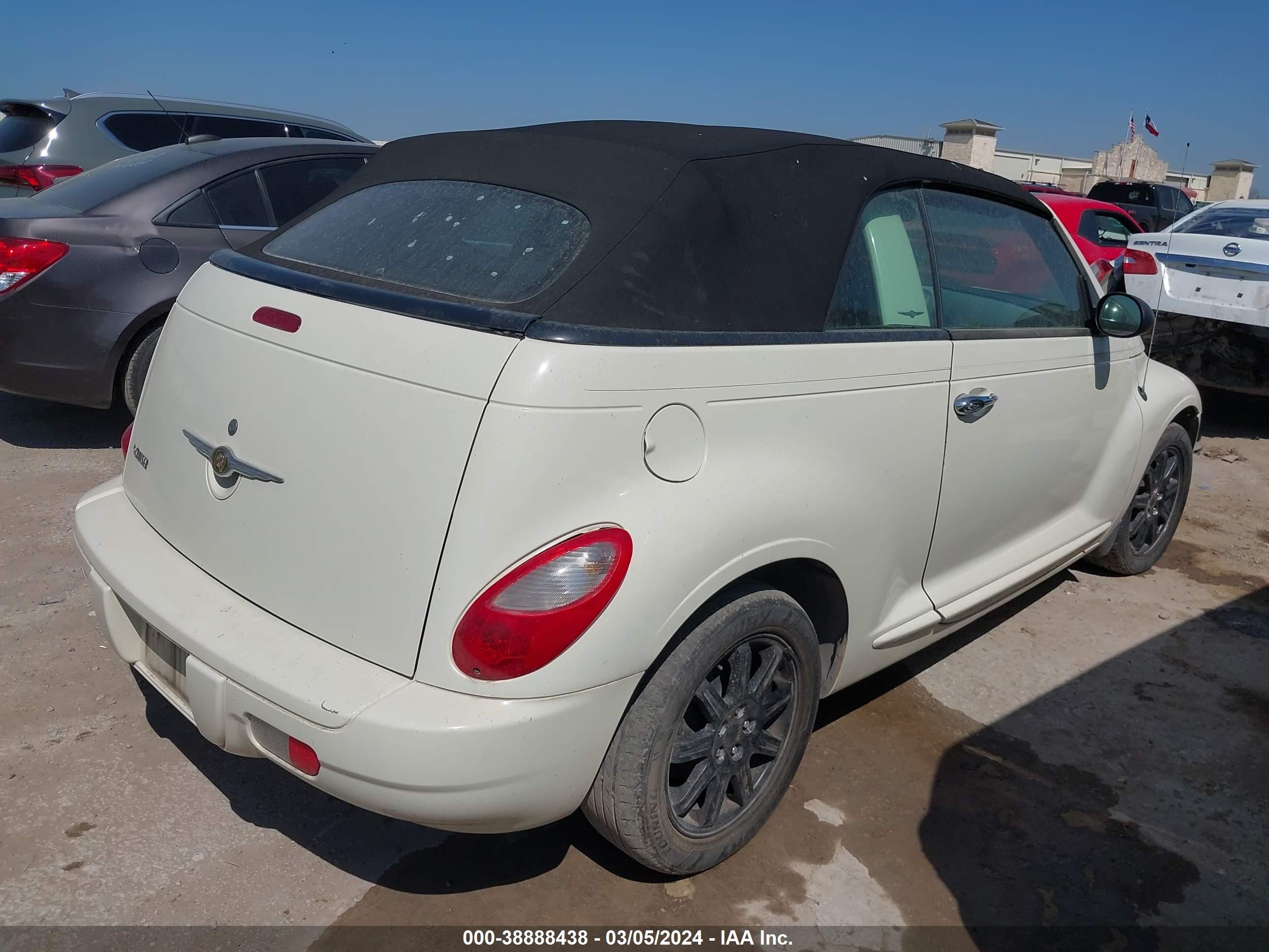 Photo 3 VIN: 3C3JY45X17T590818 - CHRYSLER PT CRUISER 