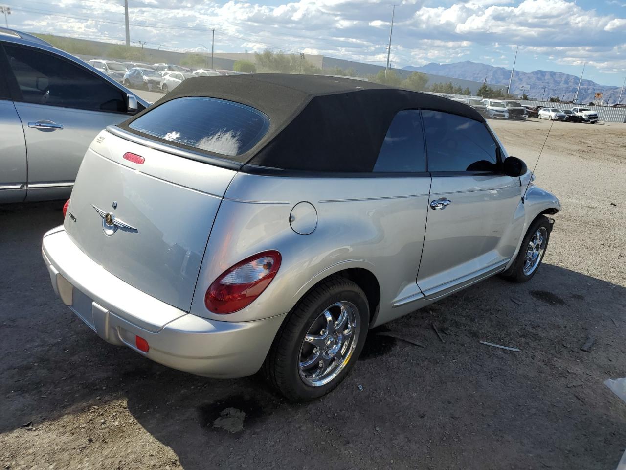 Photo 2 VIN: 3C3JY45X67T506847 - CHRYSLER PT CRUISER 