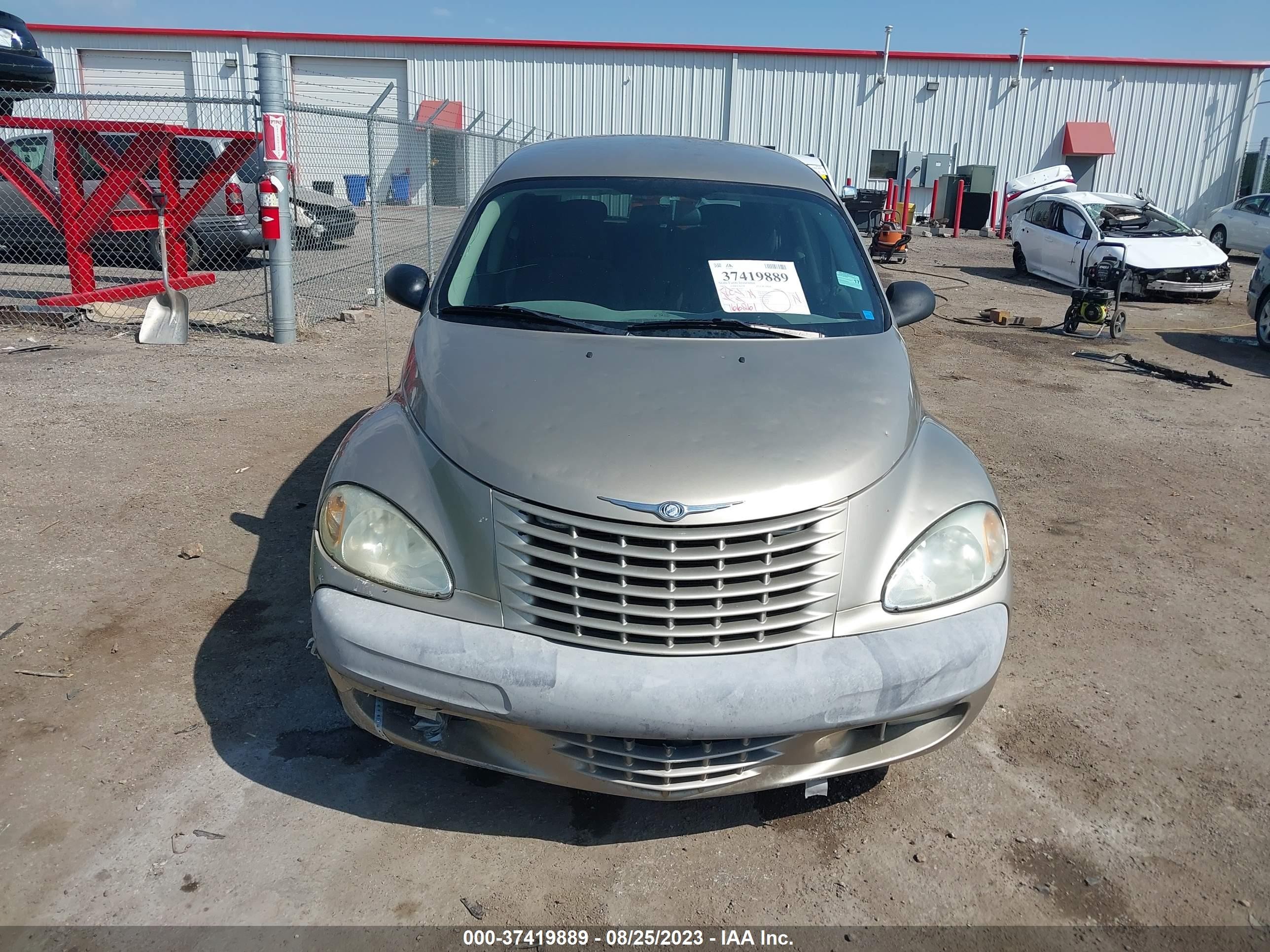 Photo 11 VIN: 3C4FY48B13T610352 - CHRYSLER PT CRUISER 