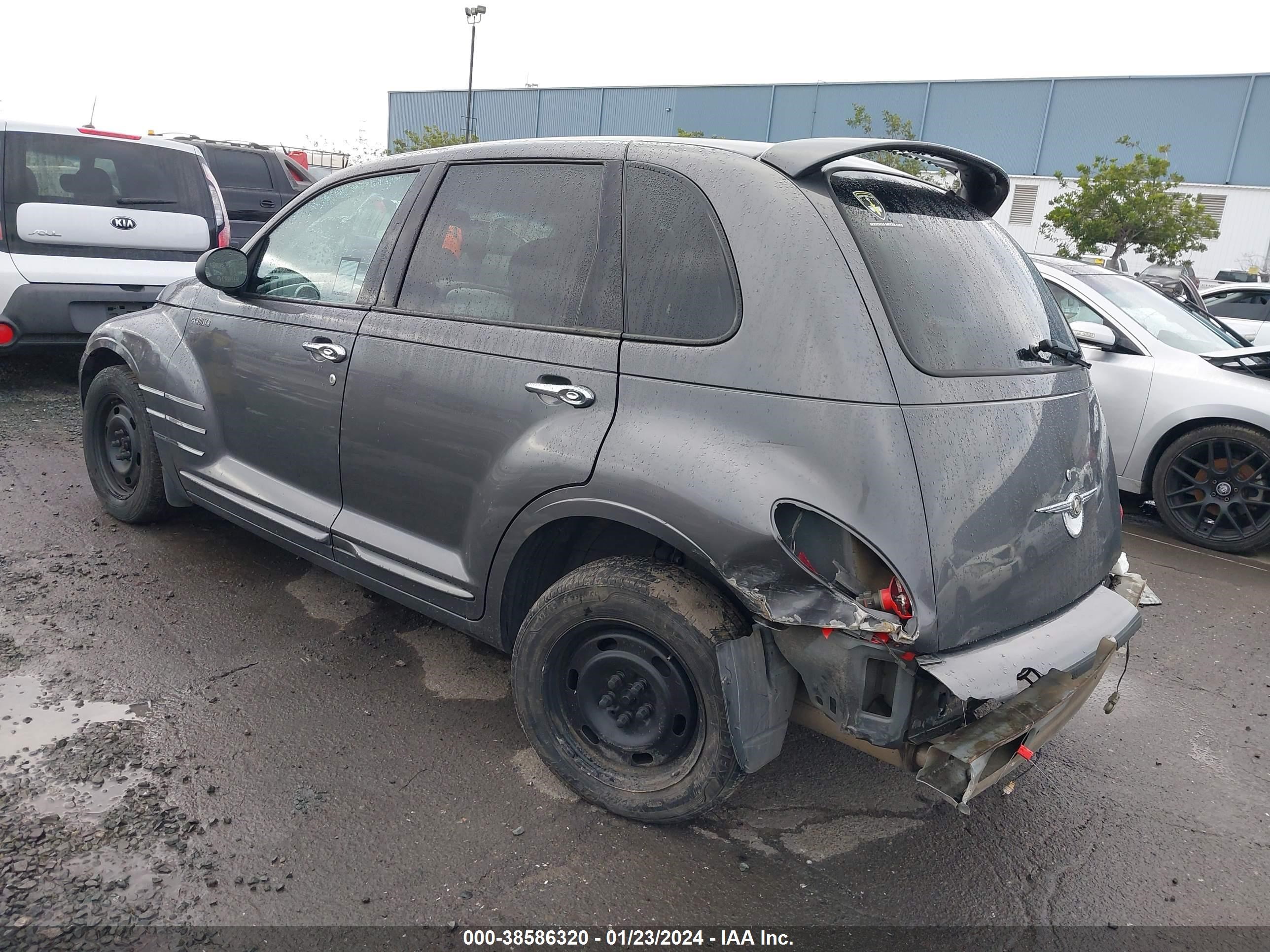 Photo 2 VIN: 3C4FY48B14T322445 - CHRYSLER PT CRUISER 