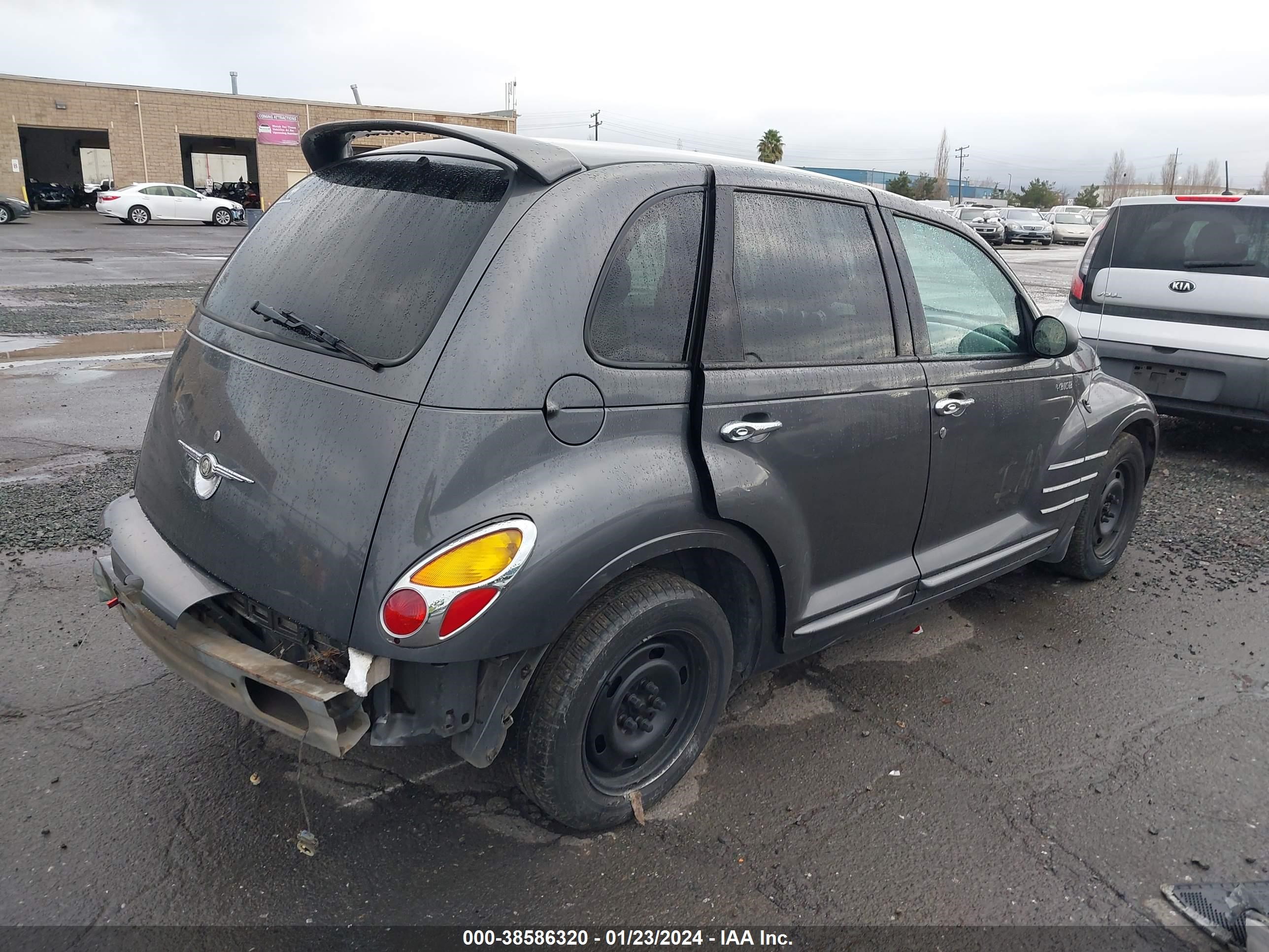 Photo 3 VIN: 3C4FY48B14T322445 - CHRYSLER PT CRUISER 