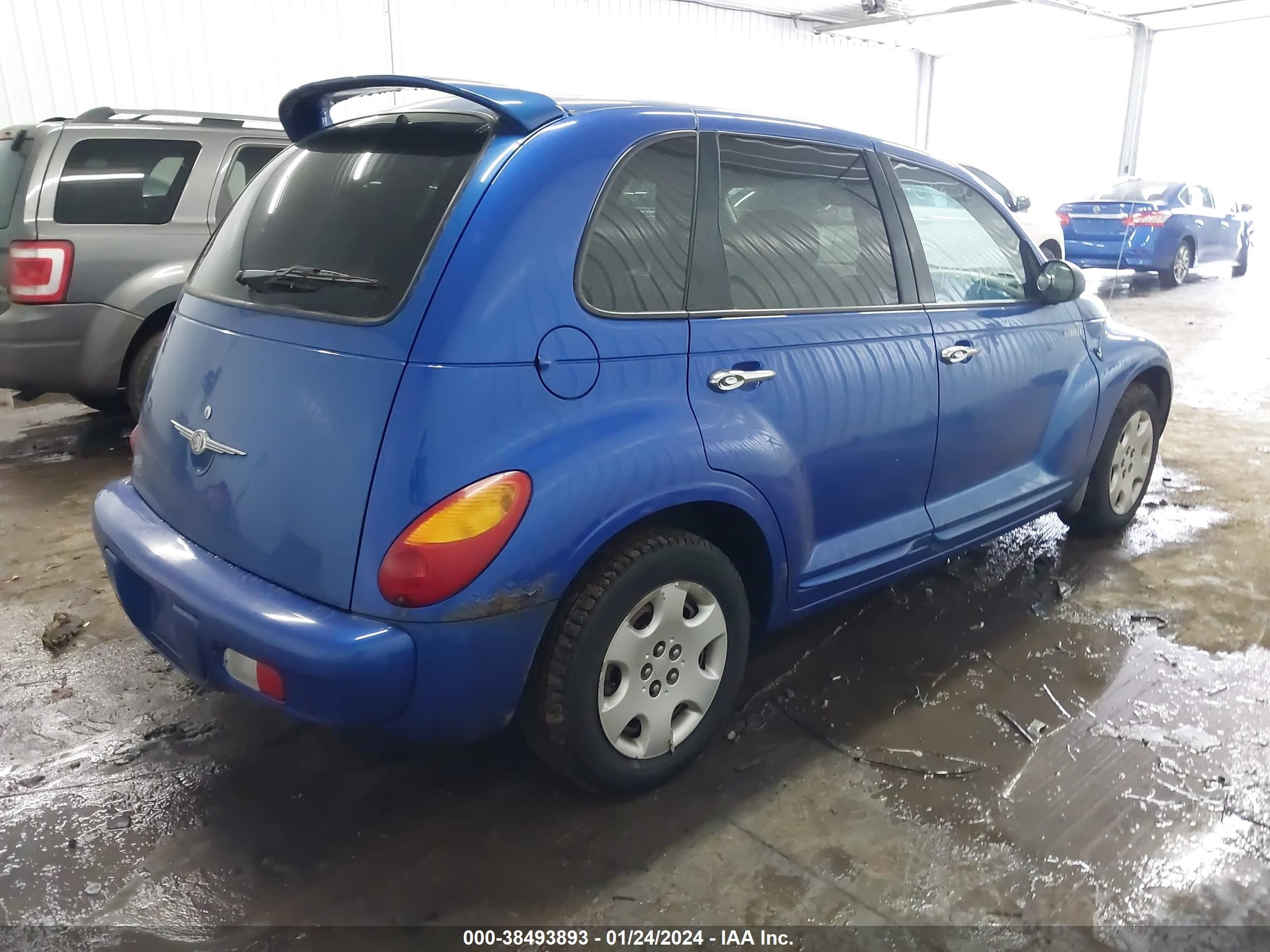 Photo 3 VIN: 3C4FY48B25T555543 - CHRYSLER PT CRUISER 