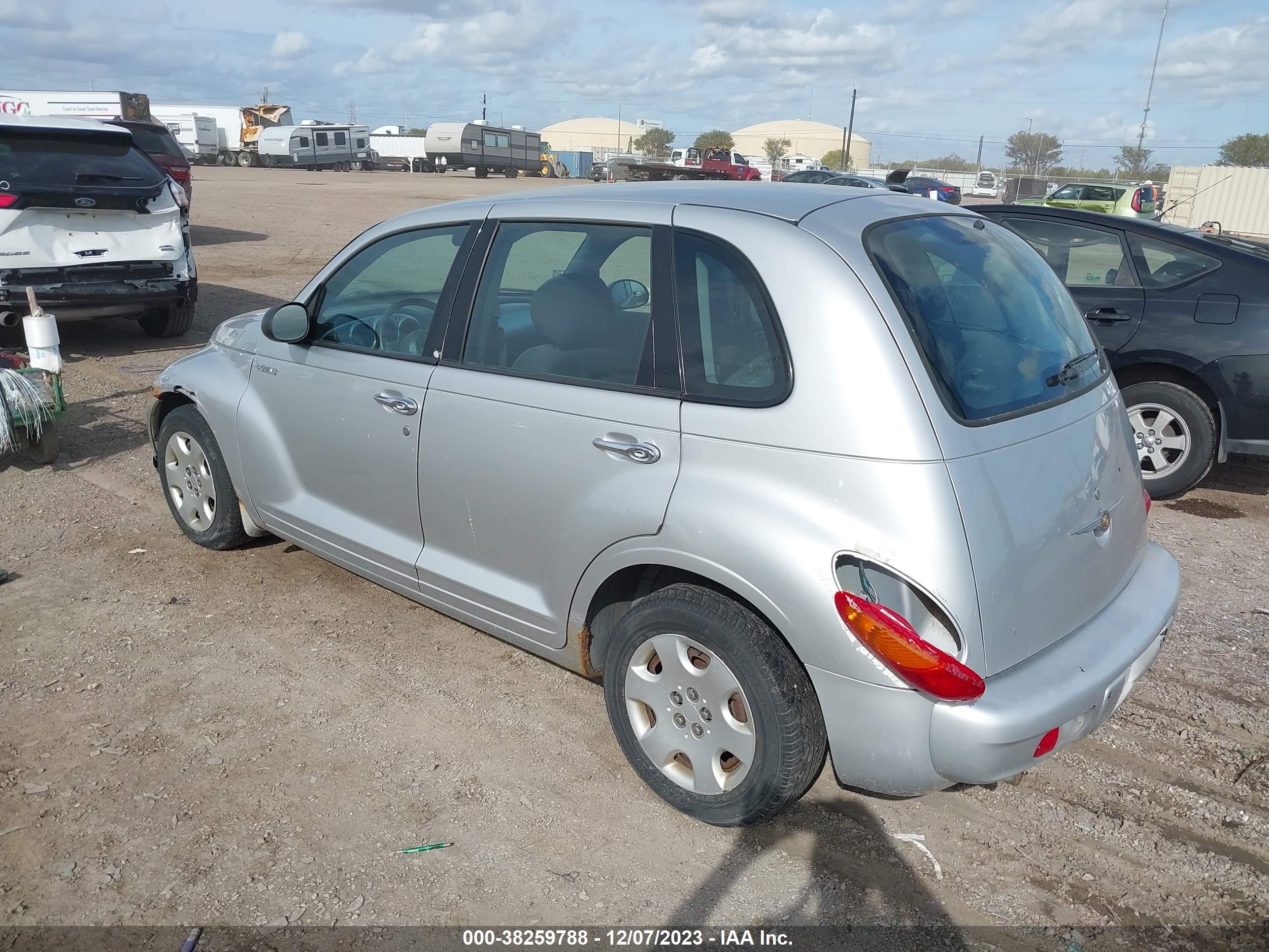 Photo 2 VIN: 3C4FY48B35T609030 - CHRYSLER PT CRUISER 