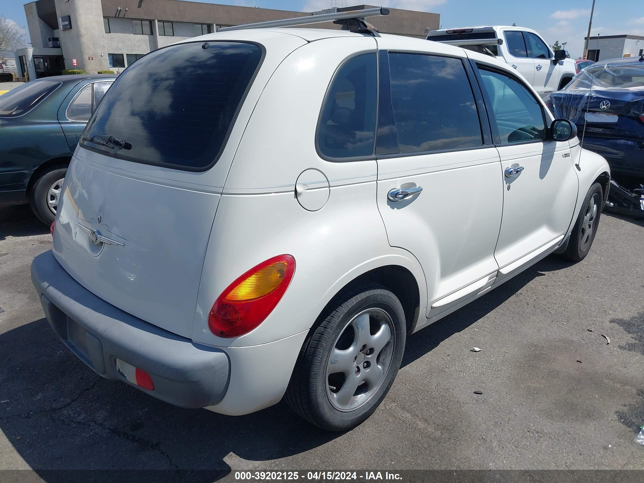 Photo 3 VIN: 3C4FY48B43T556805 - CHRYSLER PT CRUISER 