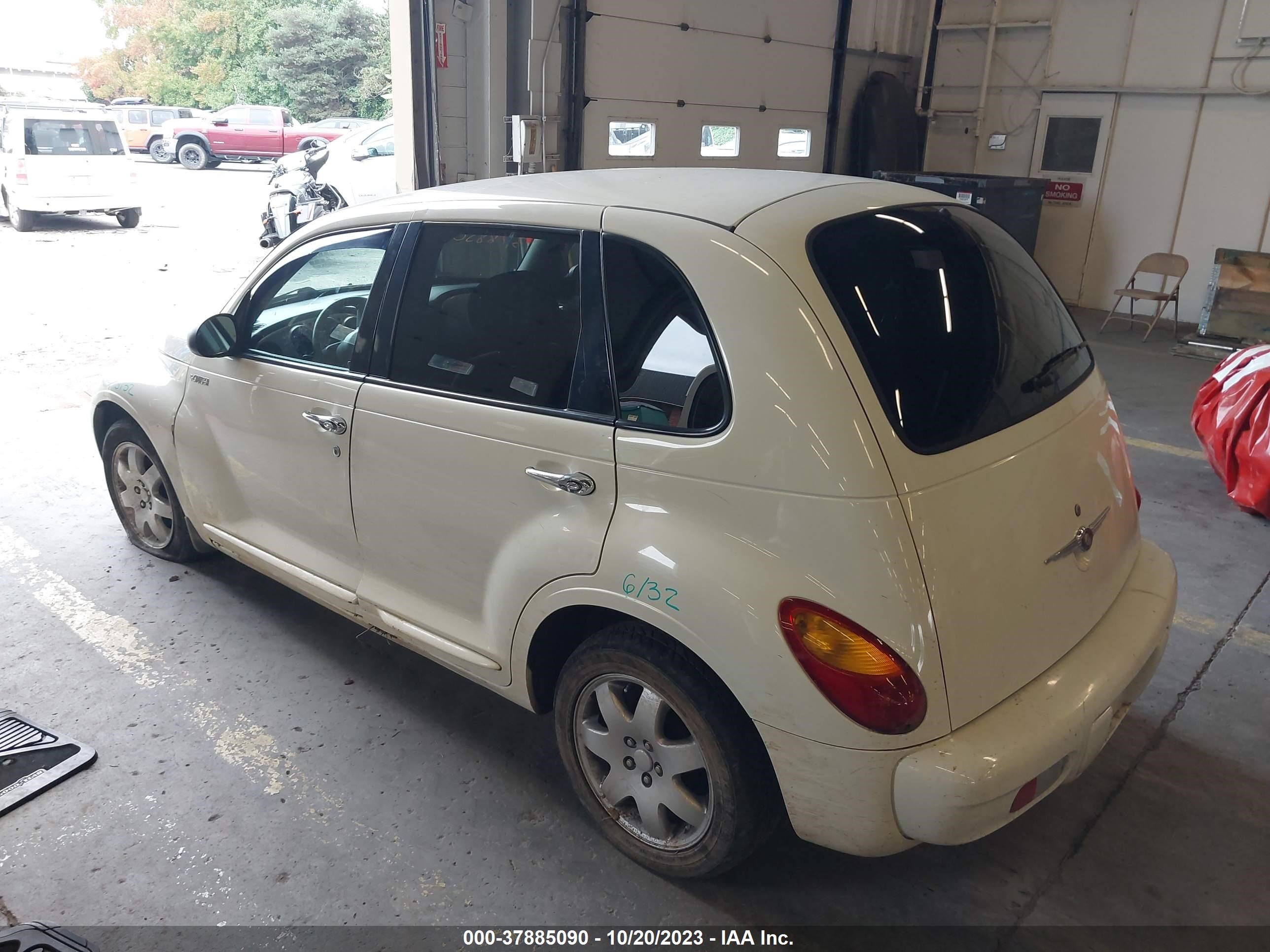 Photo 2 VIN: 3C4FY48B44T274004 - CHRYSLER PT CRUISER 