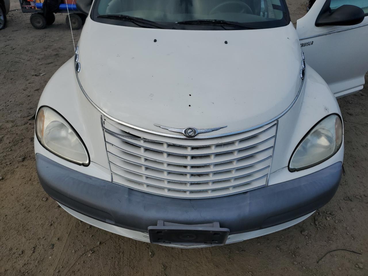 Photo 10 VIN: 3C4FY48B52T382807 - CHRYSLER PT CRUISER 