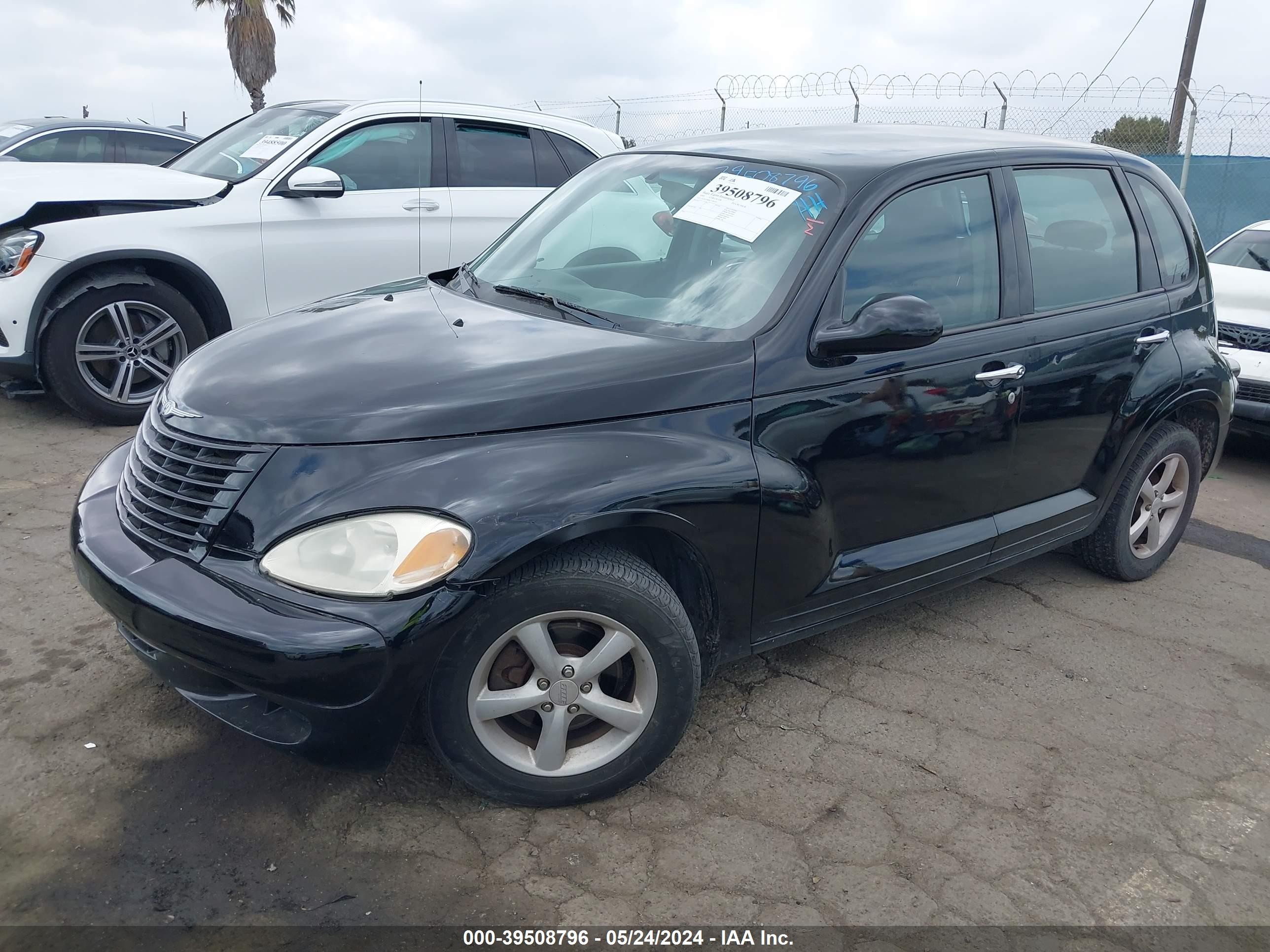 Photo 1 VIN: 3C4FY48B65T581871 - CHRYSLER PT CRUISER 