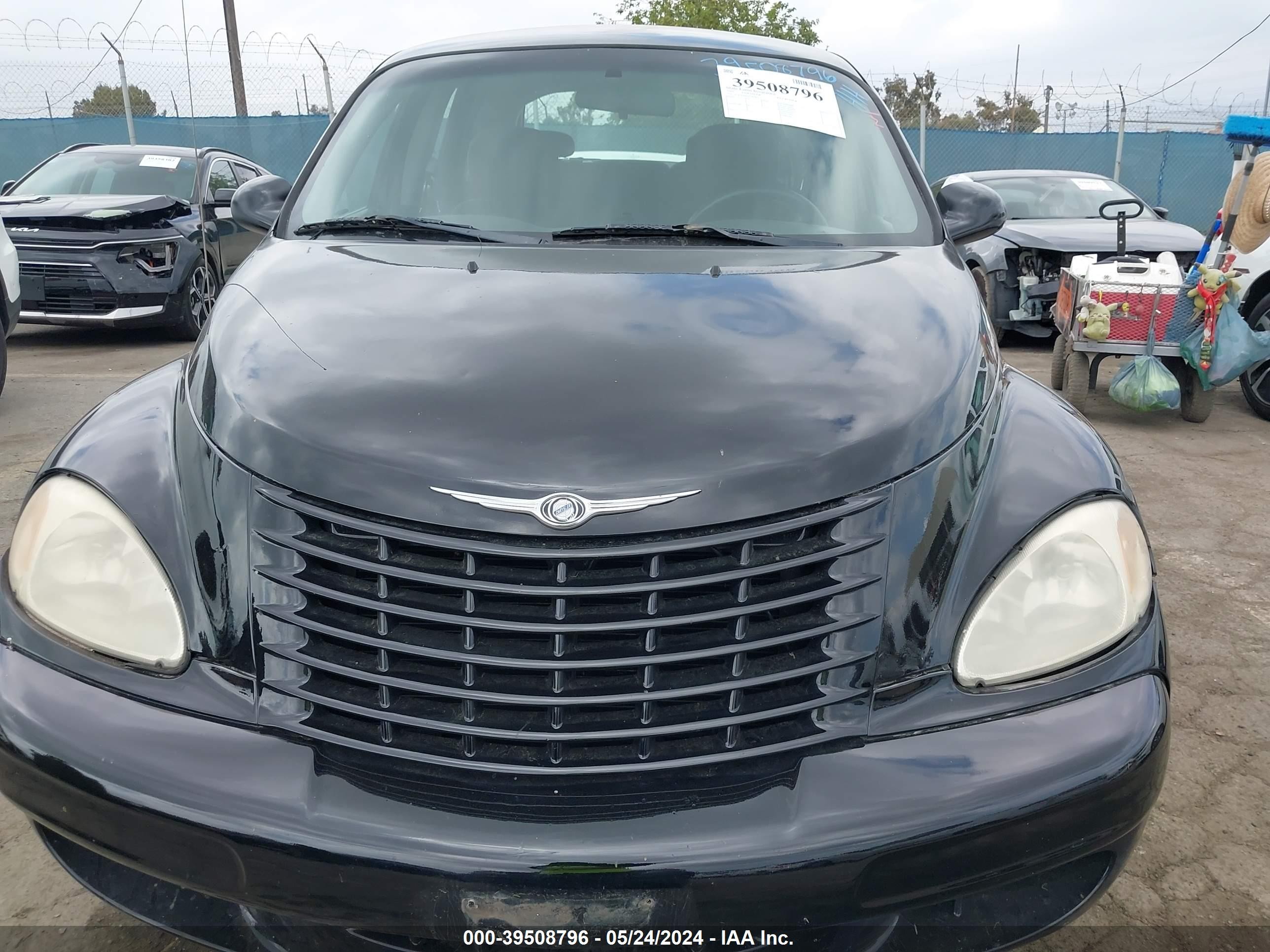 Photo 10 VIN: 3C4FY48B65T581871 - CHRYSLER PT CRUISER 