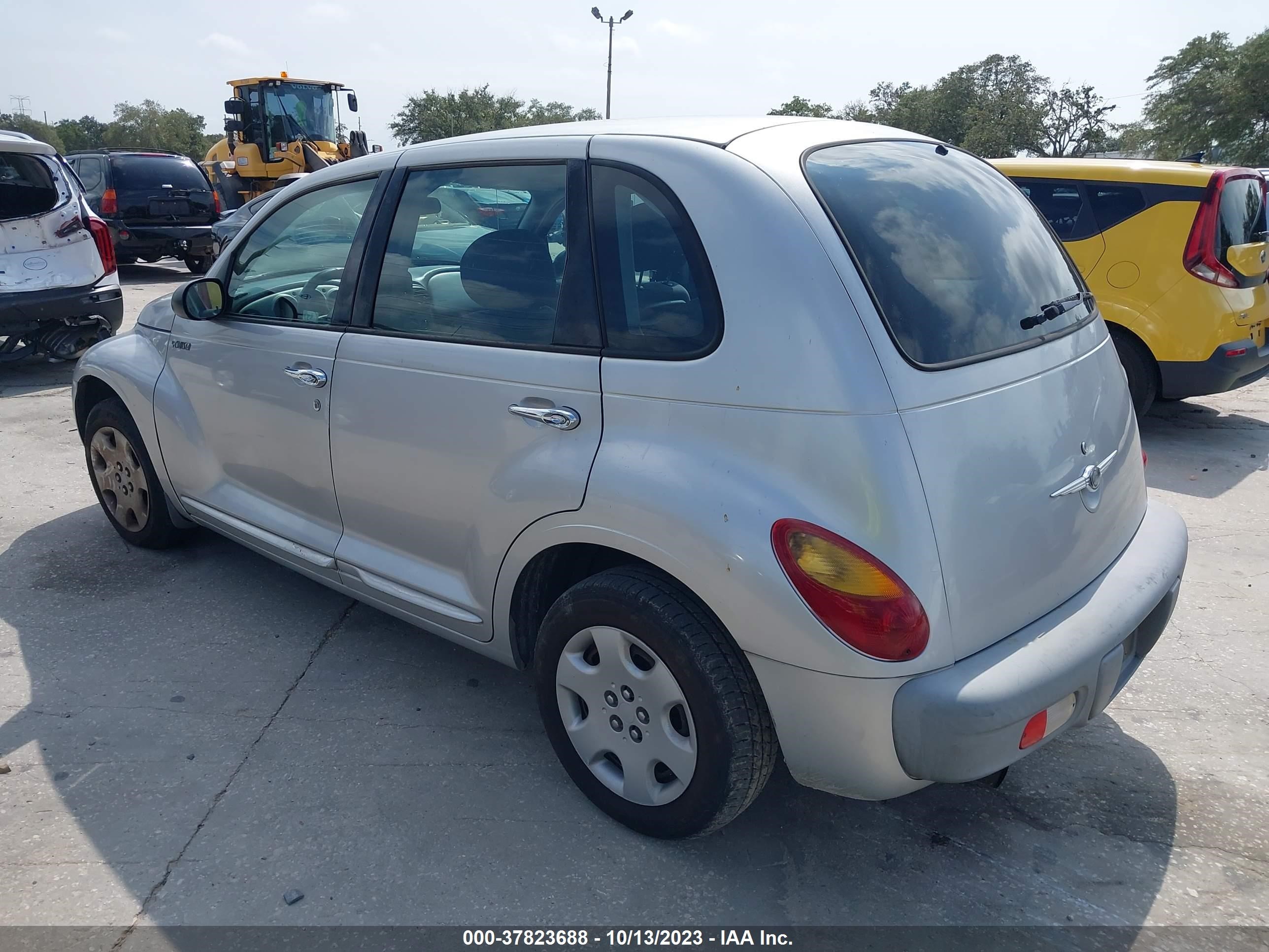 Photo 2 VIN: 3C4FY48B73T549959 - CHRYSLER PT CRUISER 