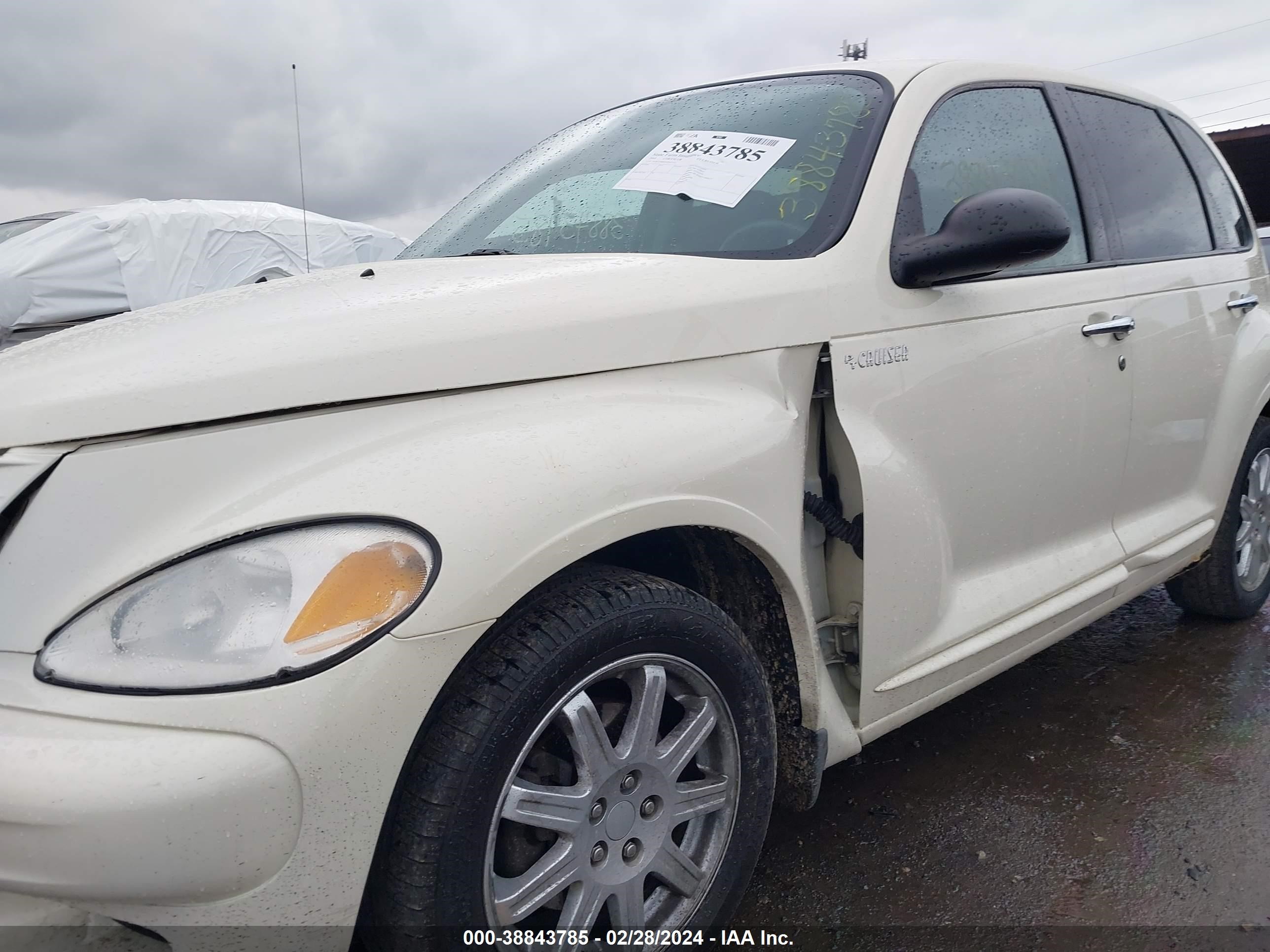 Photo 16 VIN: 3C4FY48B74T267192 - CHRYSLER PT CRUISER 