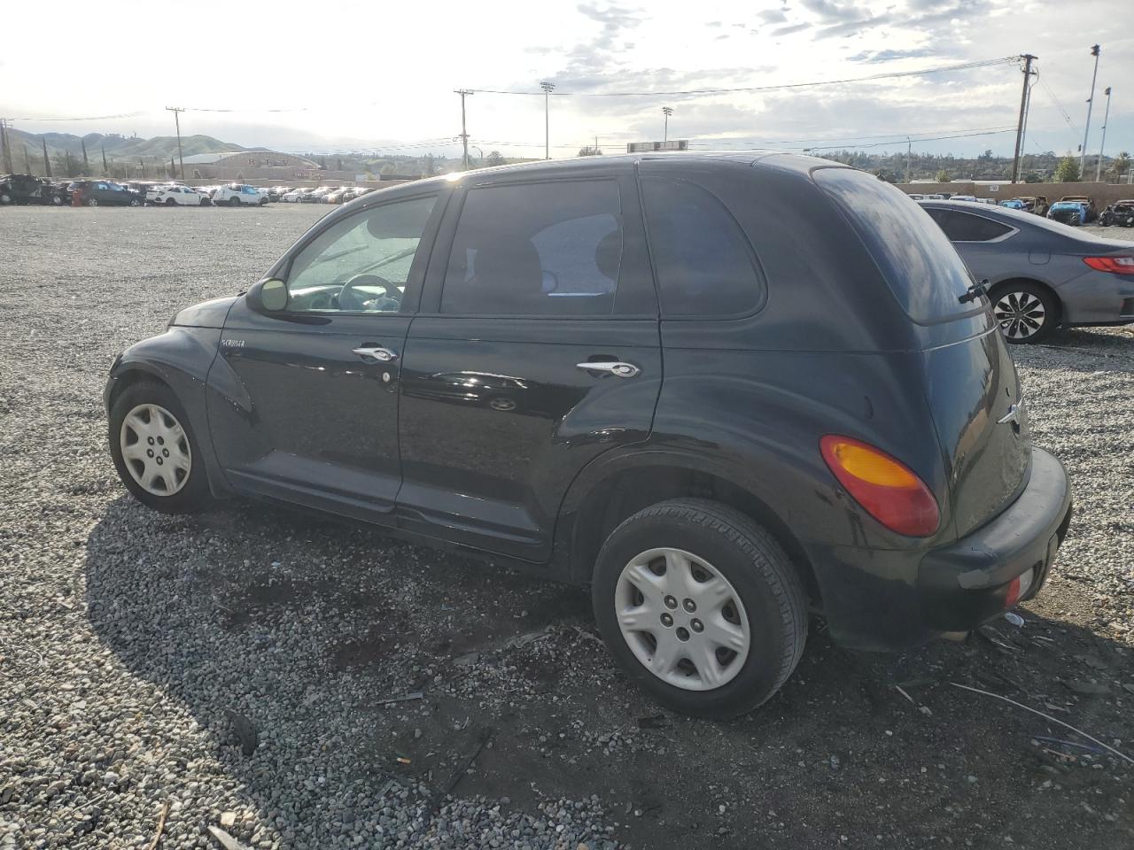 Photo 1 VIN: 3C4FY48BX2T283366 - CHRYSLER PT CRUISER 