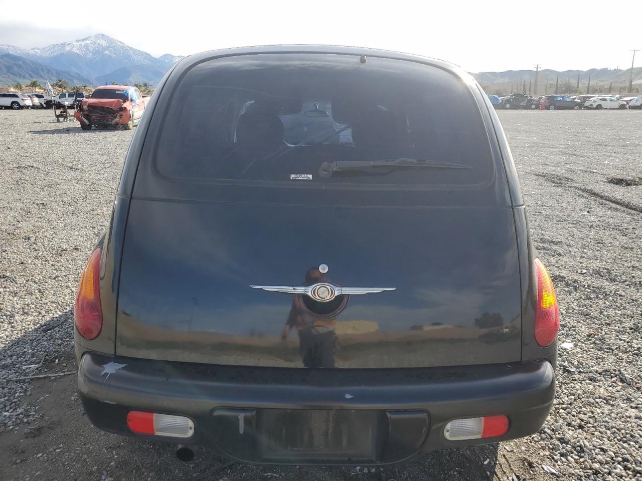 Photo 5 VIN: 3C4FY48BX2T283366 - CHRYSLER PT CRUISER 