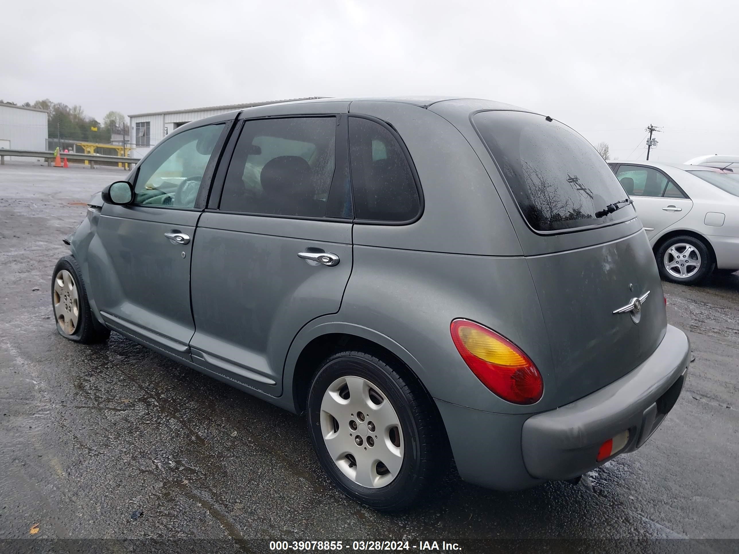 Photo 2 VIN: 3C4FY48BX3T563984 - CHRYSLER PT CRUISER 