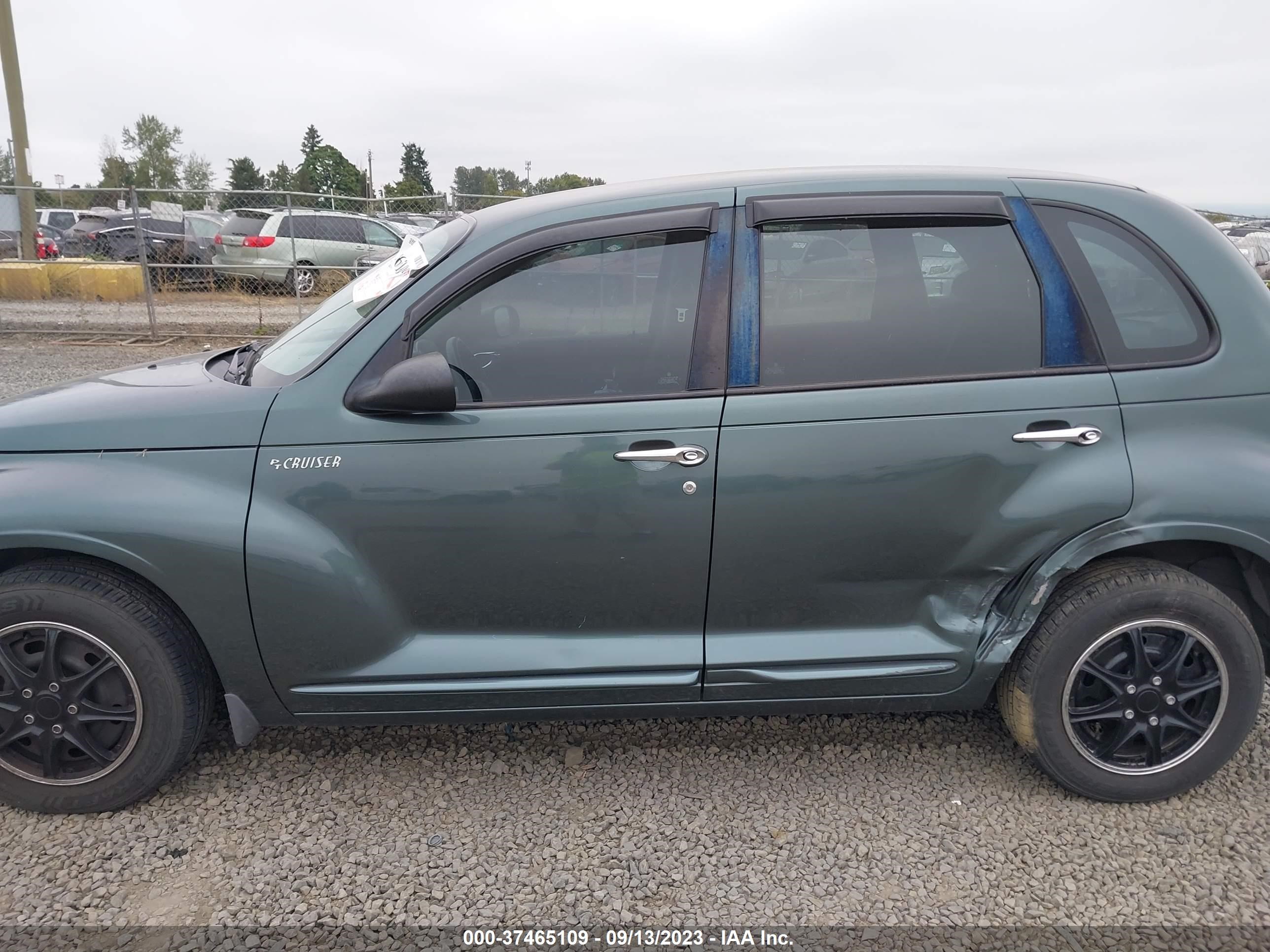 Photo 13 VIN: 3C4FY48BX3T569963 - CHRYSLER PT CRUISER 