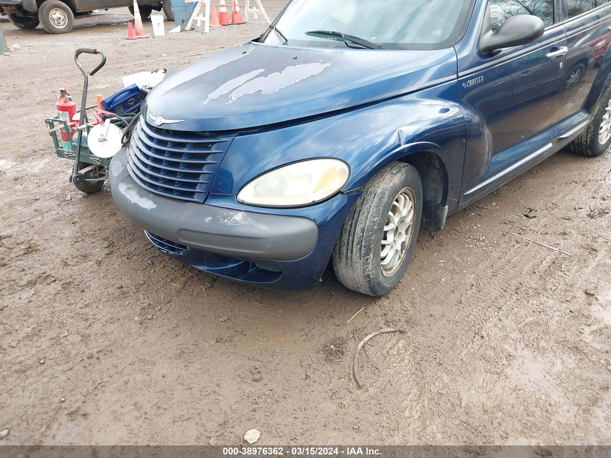 Photo 5 VIN: 3C4FY48BX3T590361 - CHRYSLER PT CRUISER 