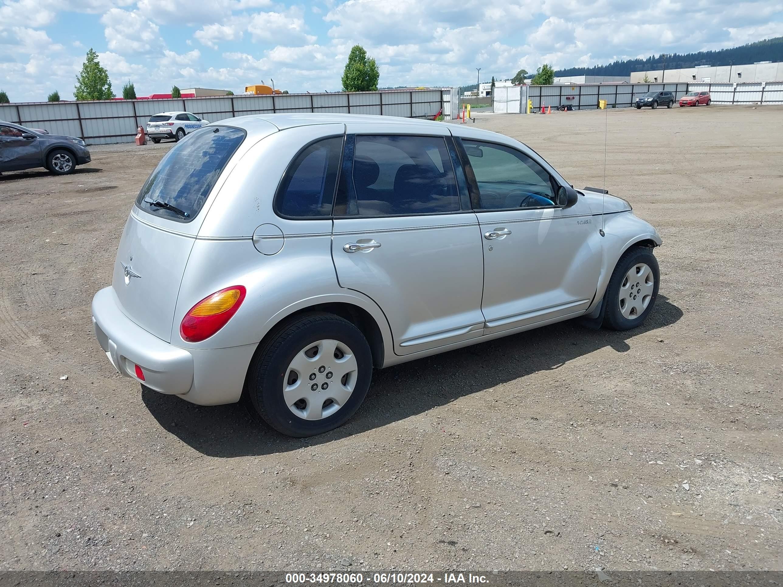 Photo 3 VIN: 3C4FY48BX4T217077 - CHRYSLER PT CRUISER 