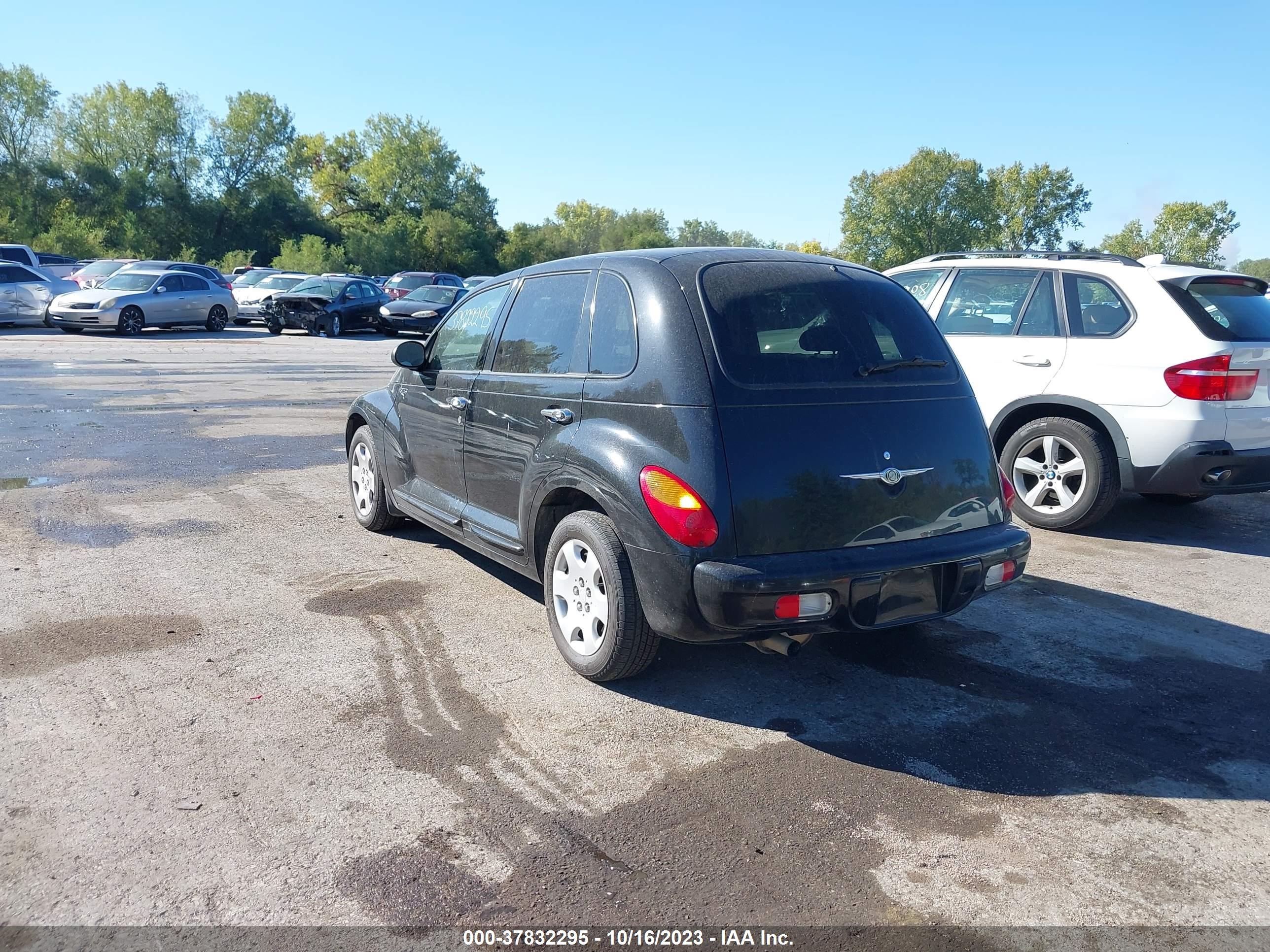 Photo 2 VIN: 3C4FY48BX4T251603 - CHRYSLER PT CRUISER 