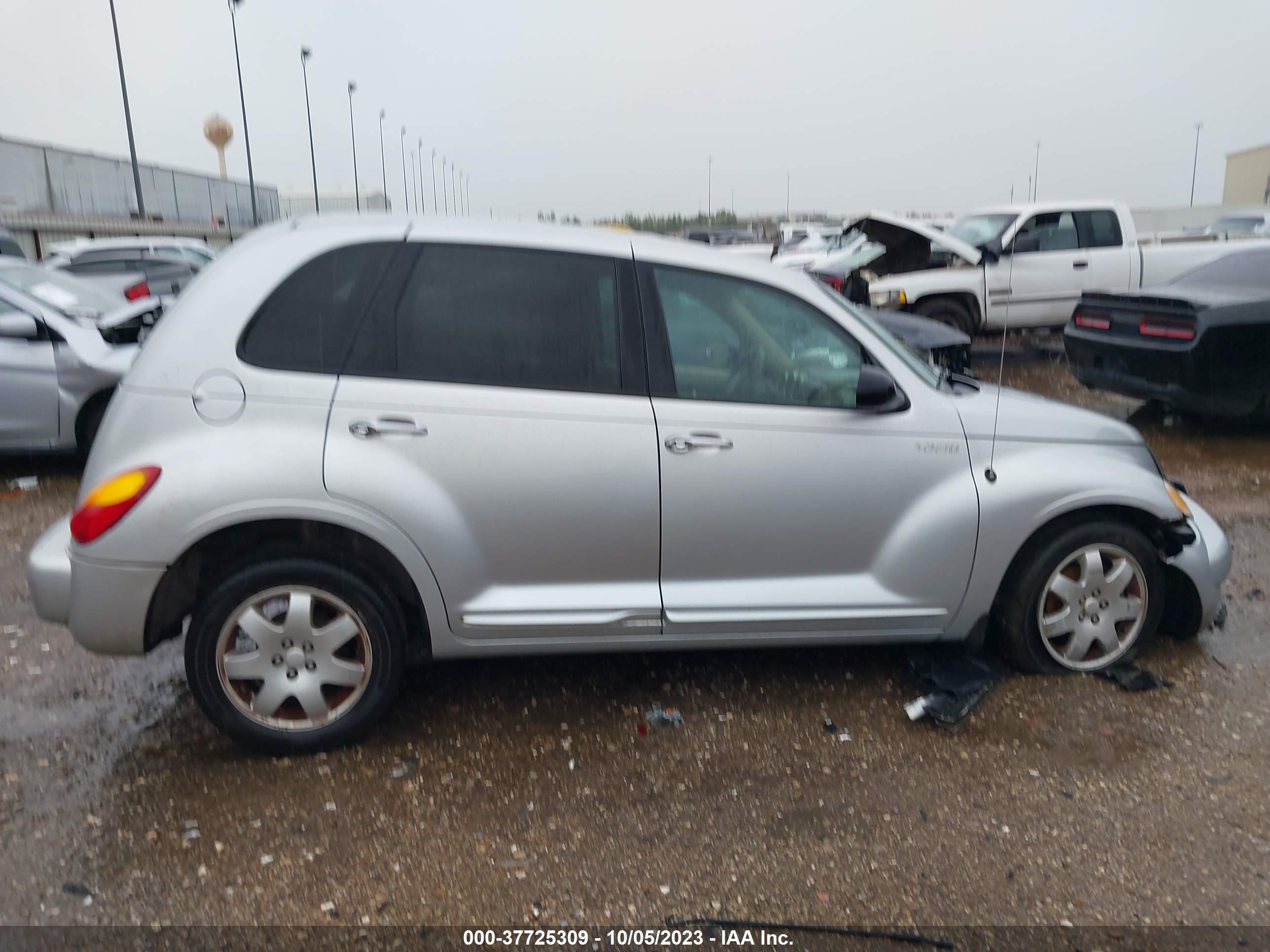 Photo 13 VIN: 3C4FY58824T227371 - CHRYSLER PT CRUISER 