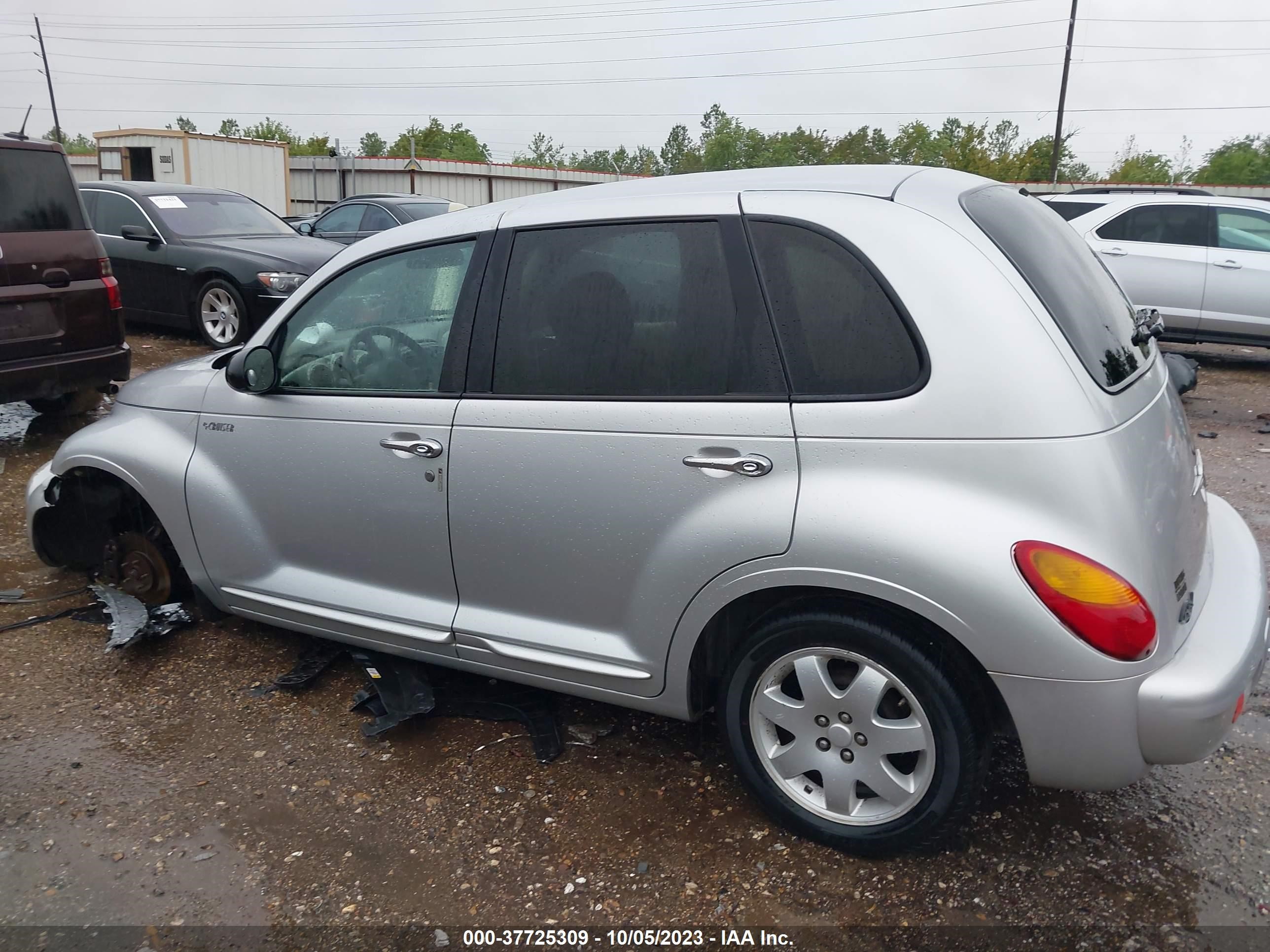 Photo 14 VIN: 3C4FY58824T227371 - CHRYSLER PT CRUISER 