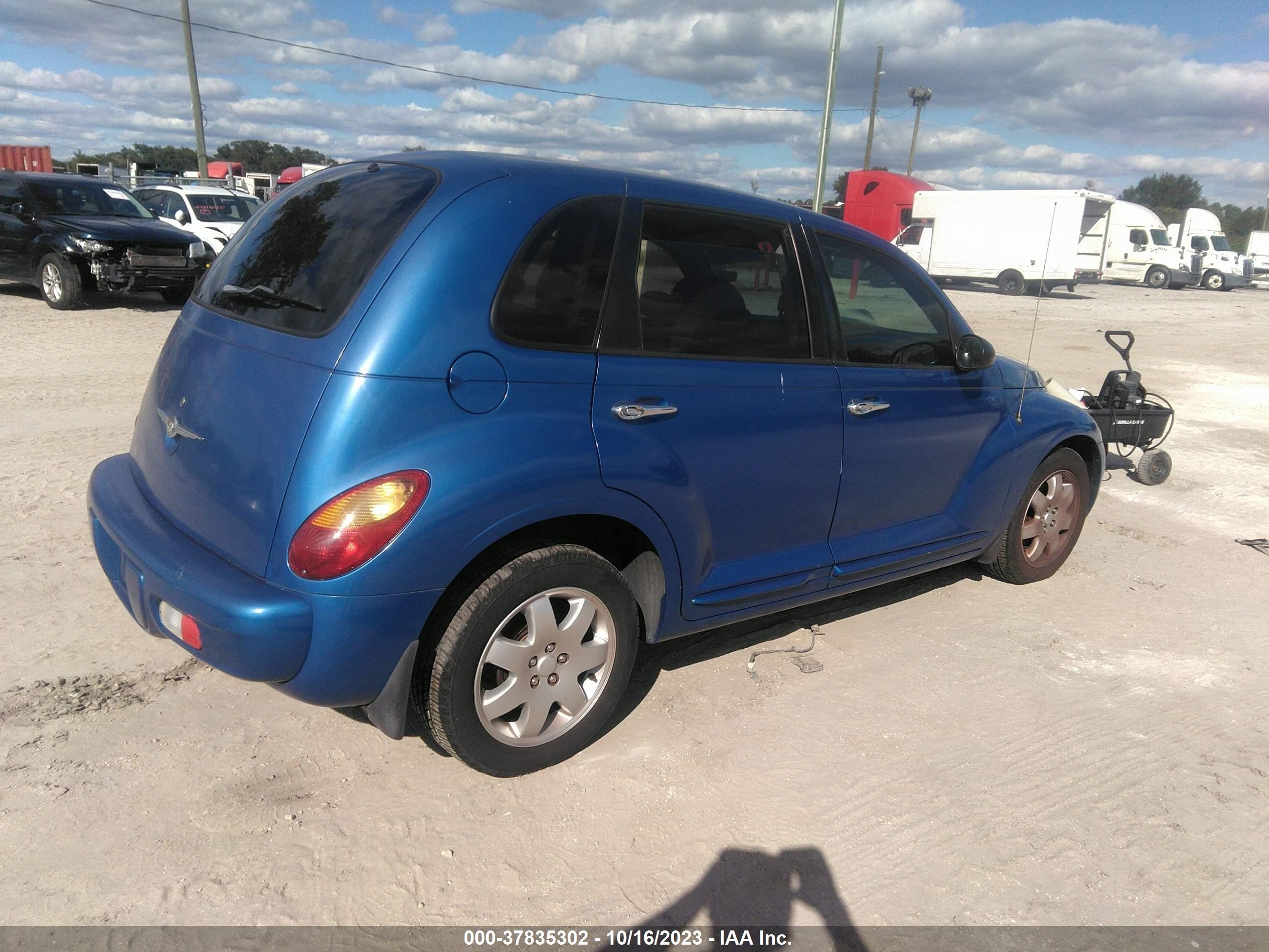 Photo 3 VIN: 3C4FY58B03T598409 - CHRYSLER PT CRUISER 