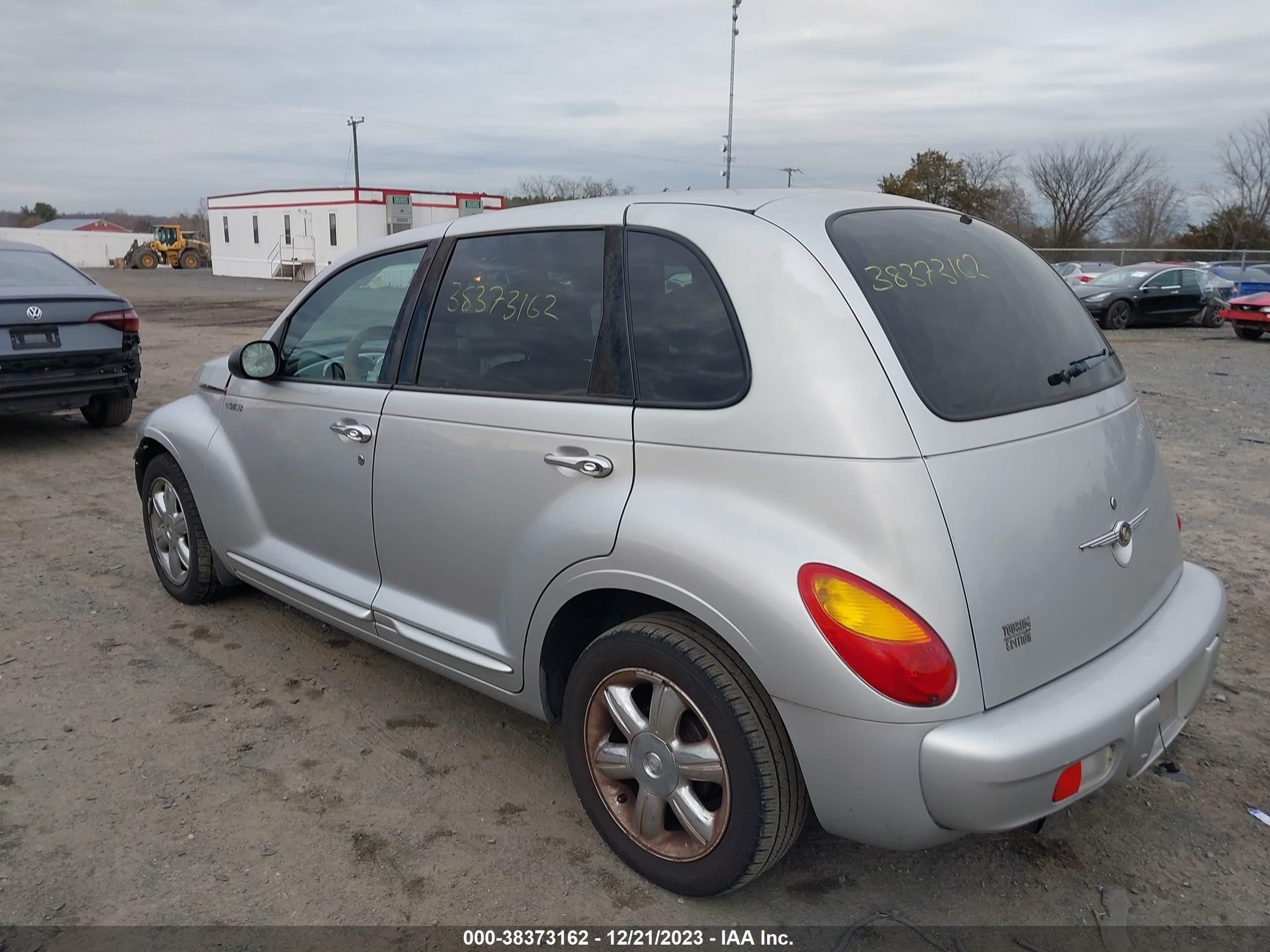 Photo 2 VIN: 3C4FY58B03T615130 - CHRYSLER PT CRUISER 