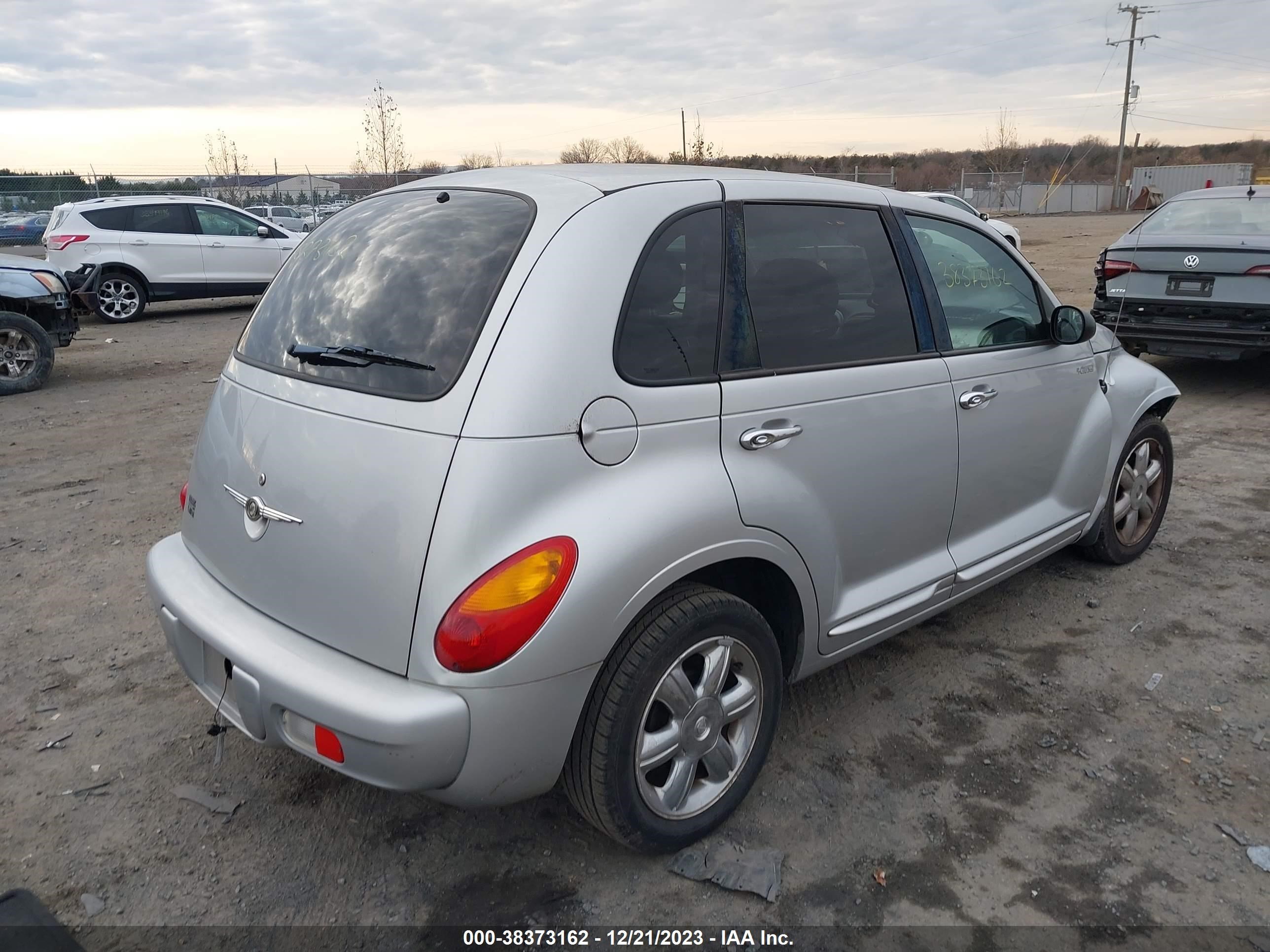 Photo 3 VIN: 3C4FY58B03T615130 - CHRYSLER PT CRUISER 