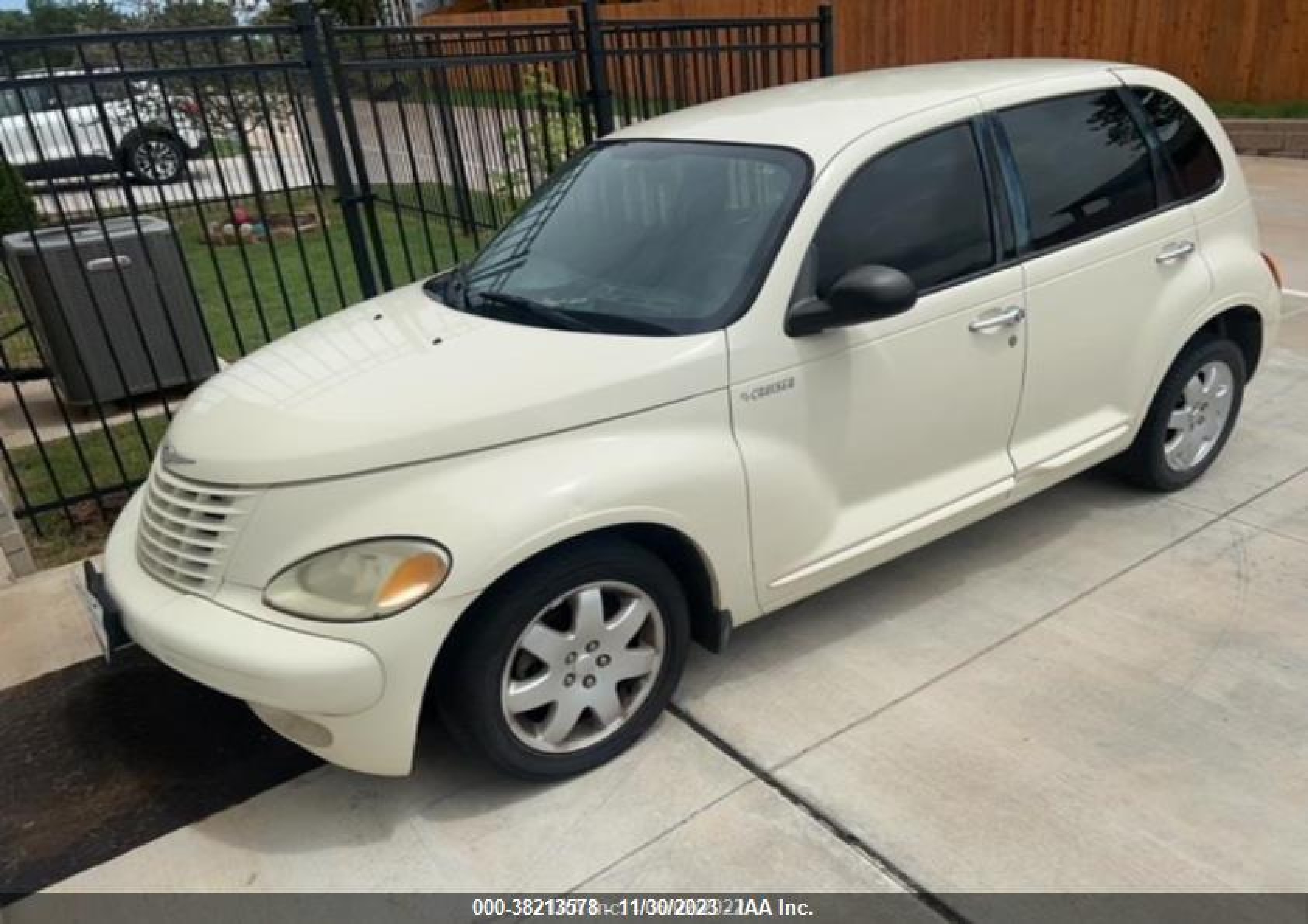 Photo 6 VIN: 3C4FY58B14T251558 - CHRYSLER PT CRUISER 