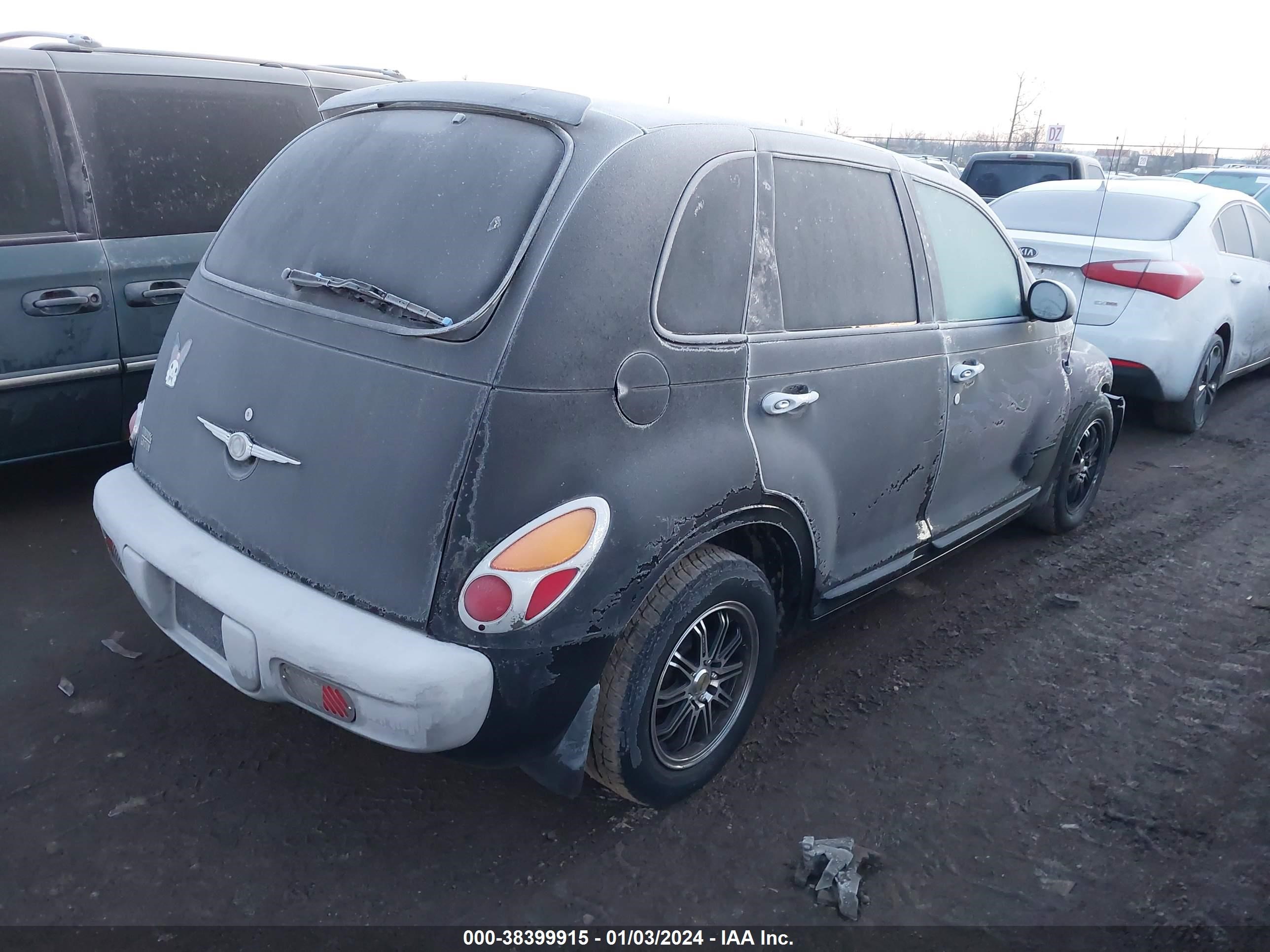 Photo 3 VIN: 3C4FY58B22T287160 - CHRYSLER PT CRUISER 