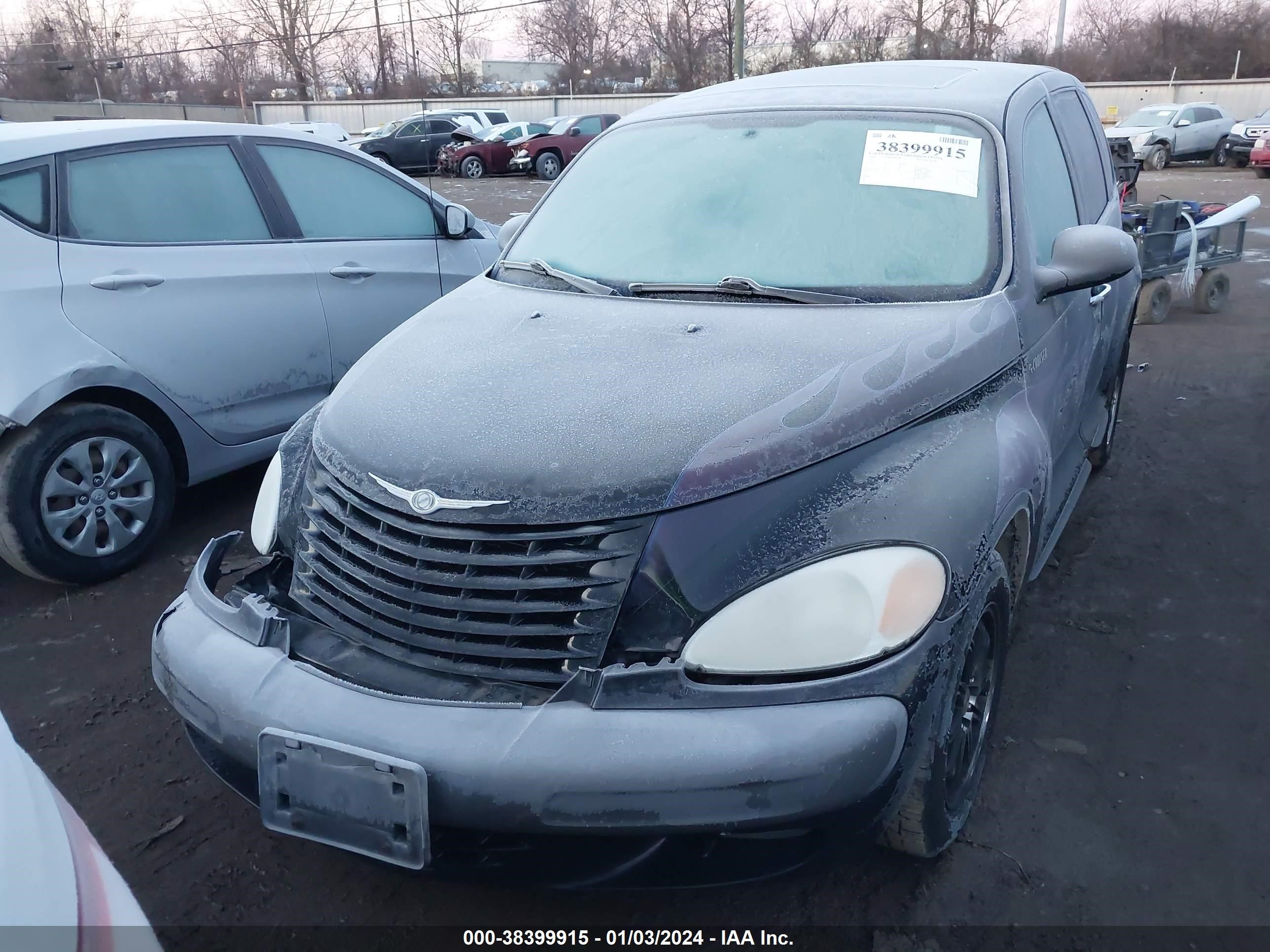 Photo 5 VIN: 3C4FY58B22T287160 - CHRYSLER PT CRUISER 