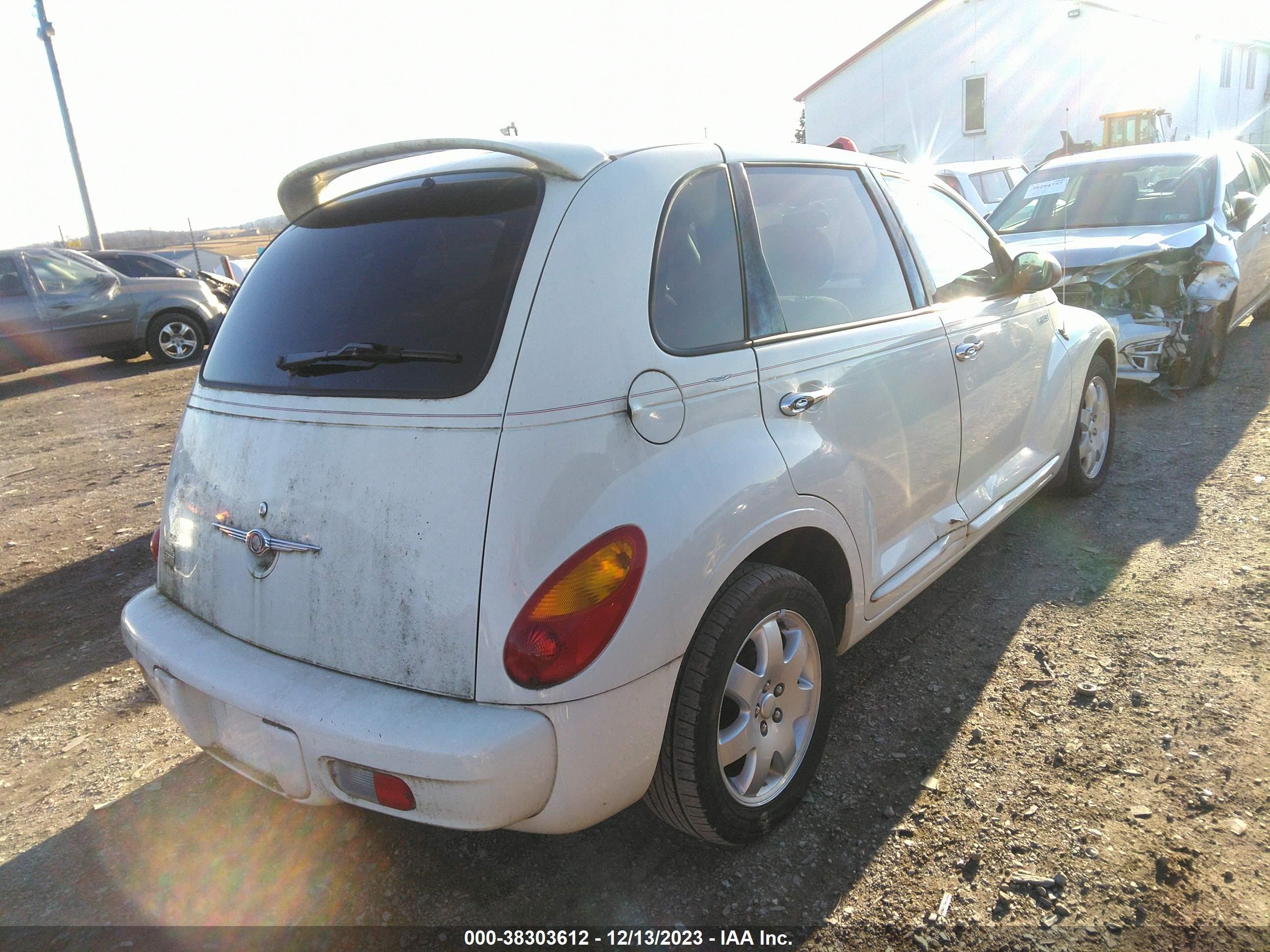 Photo 3 VIN: 3C4FY58B24T310648 - CHRYSLER PT CRUISER 