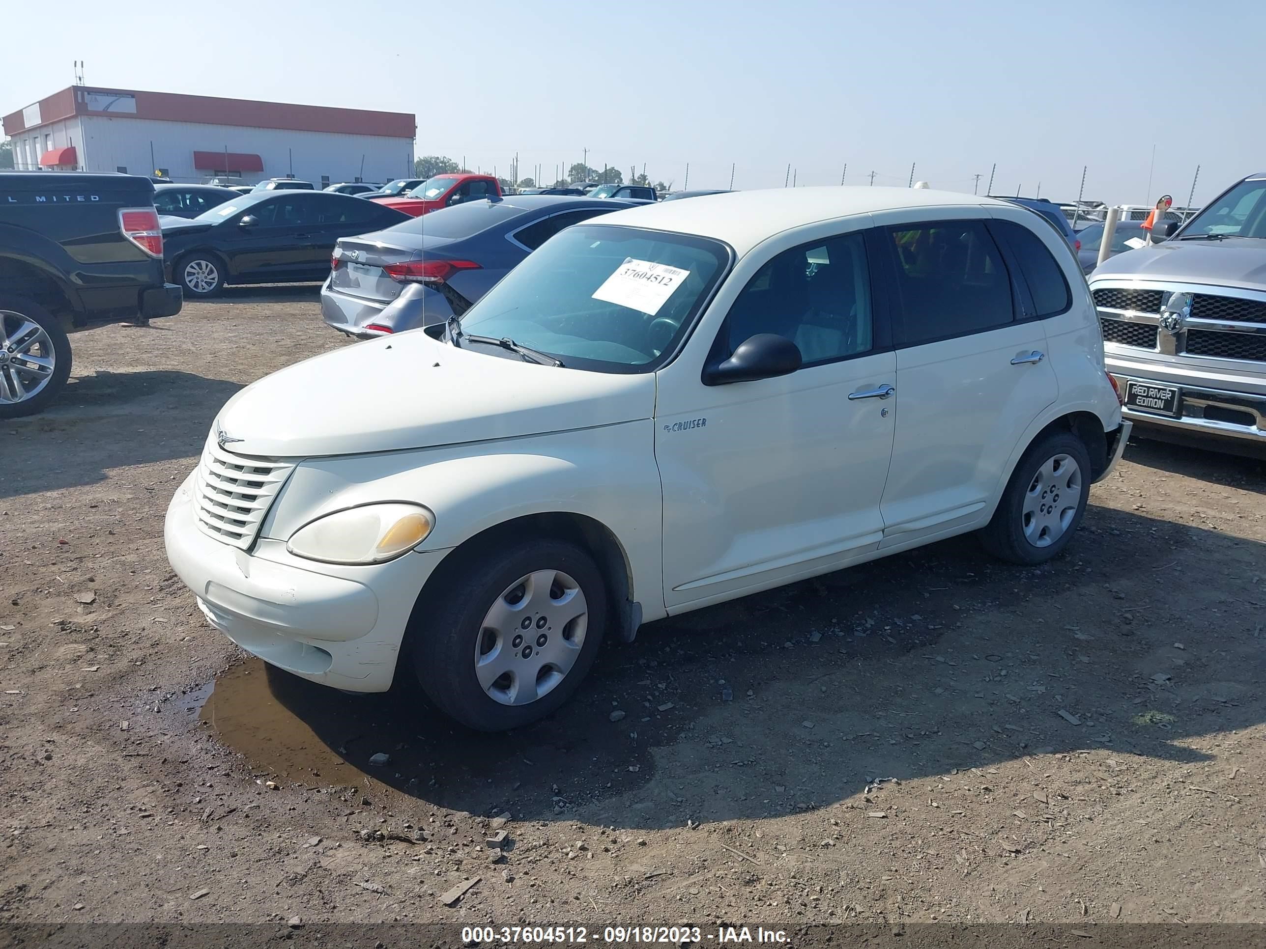 Photo 1 VIN: 3C4FY58B25T598818 - CHRYSLER PT CRUISER 