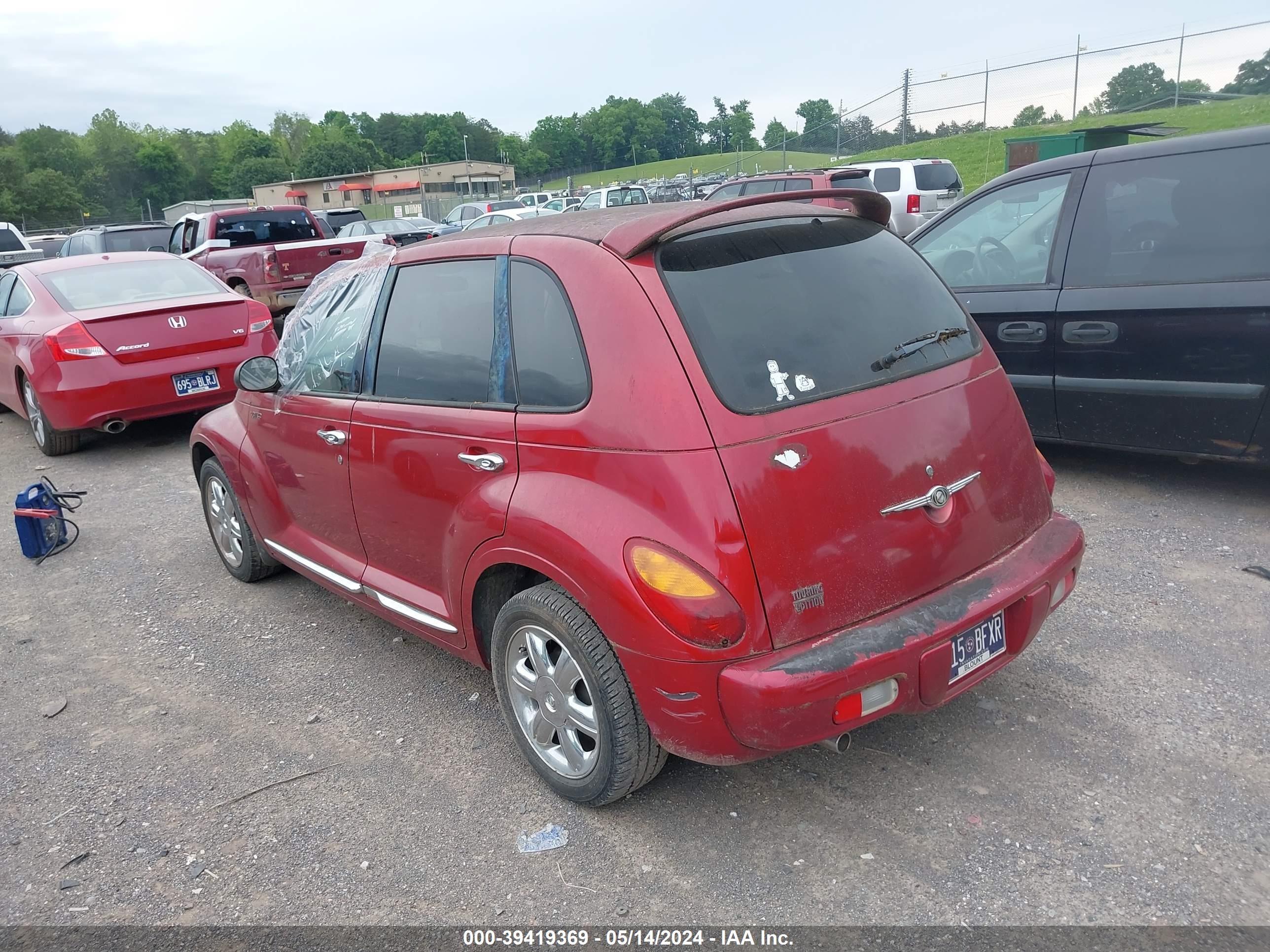 Photo 2 VIN: 3C4FY58B34T355954 - CHRYSLER PT CRUISER 