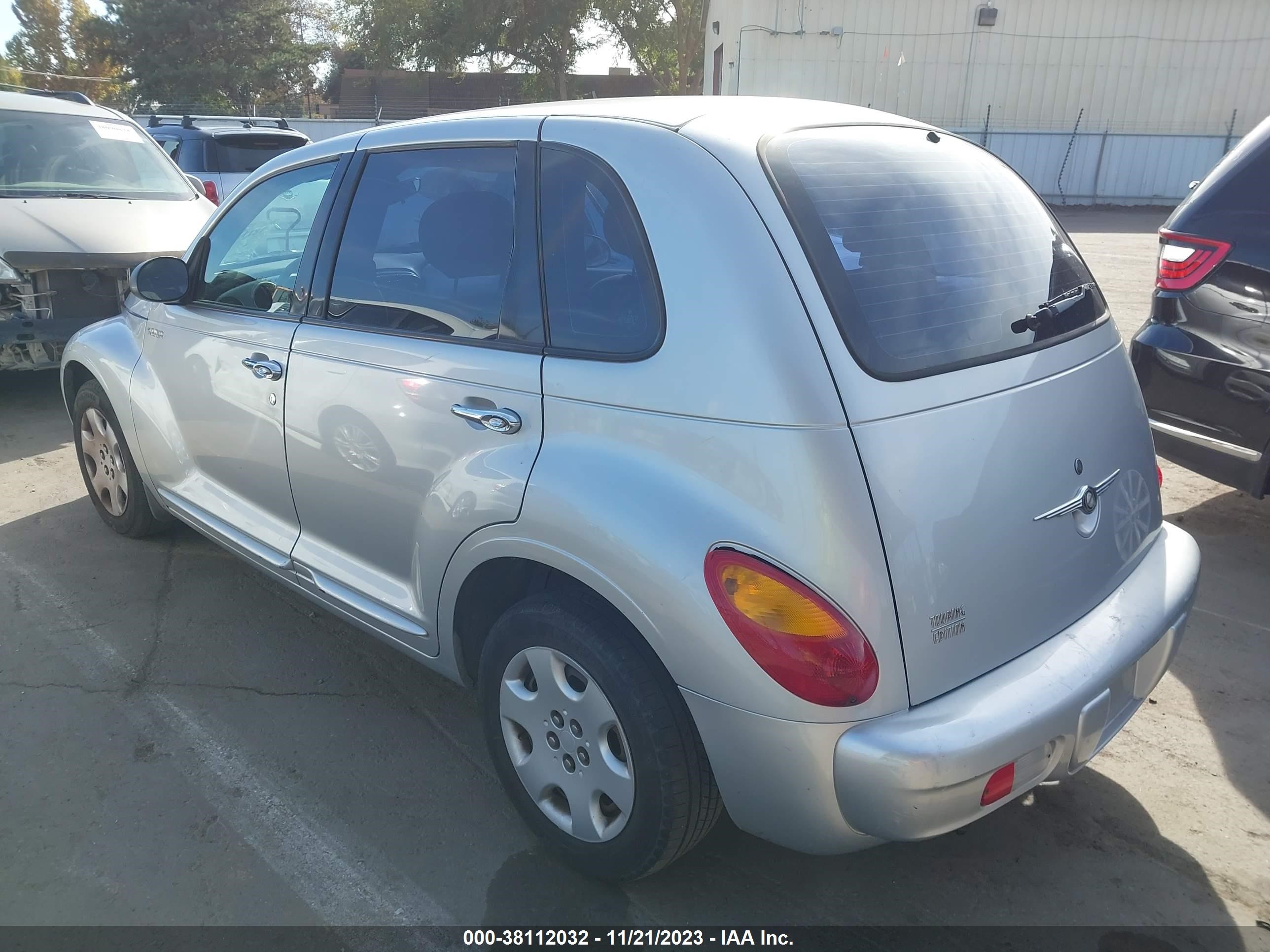 Photo 2 VIN: 3C4FY58B35T514327 - CHRYSLER PT CRUISER 