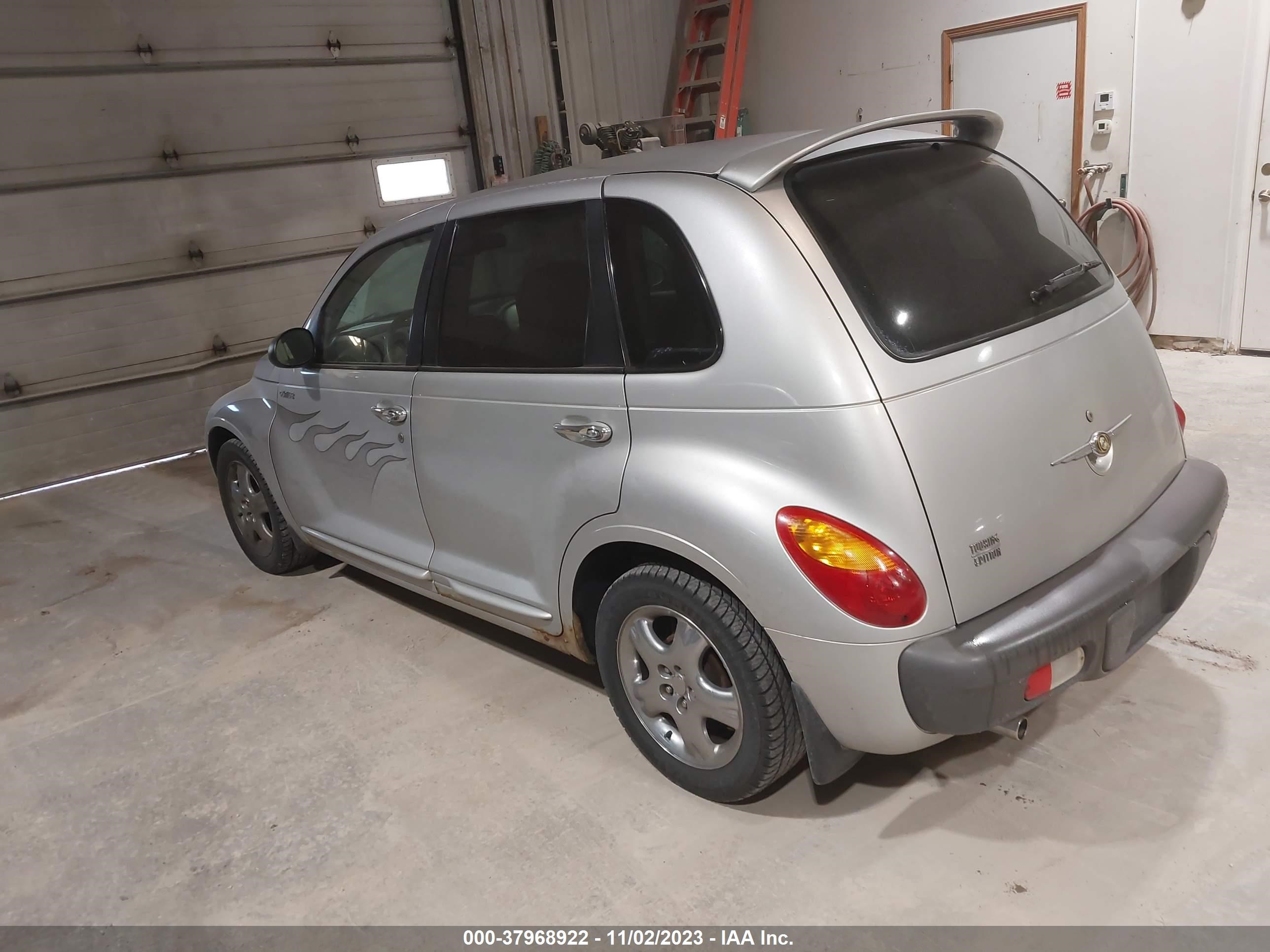 Photo 2 VIN: 3C4FY58B42T238042 - CHRYSLER PT CRUISER 