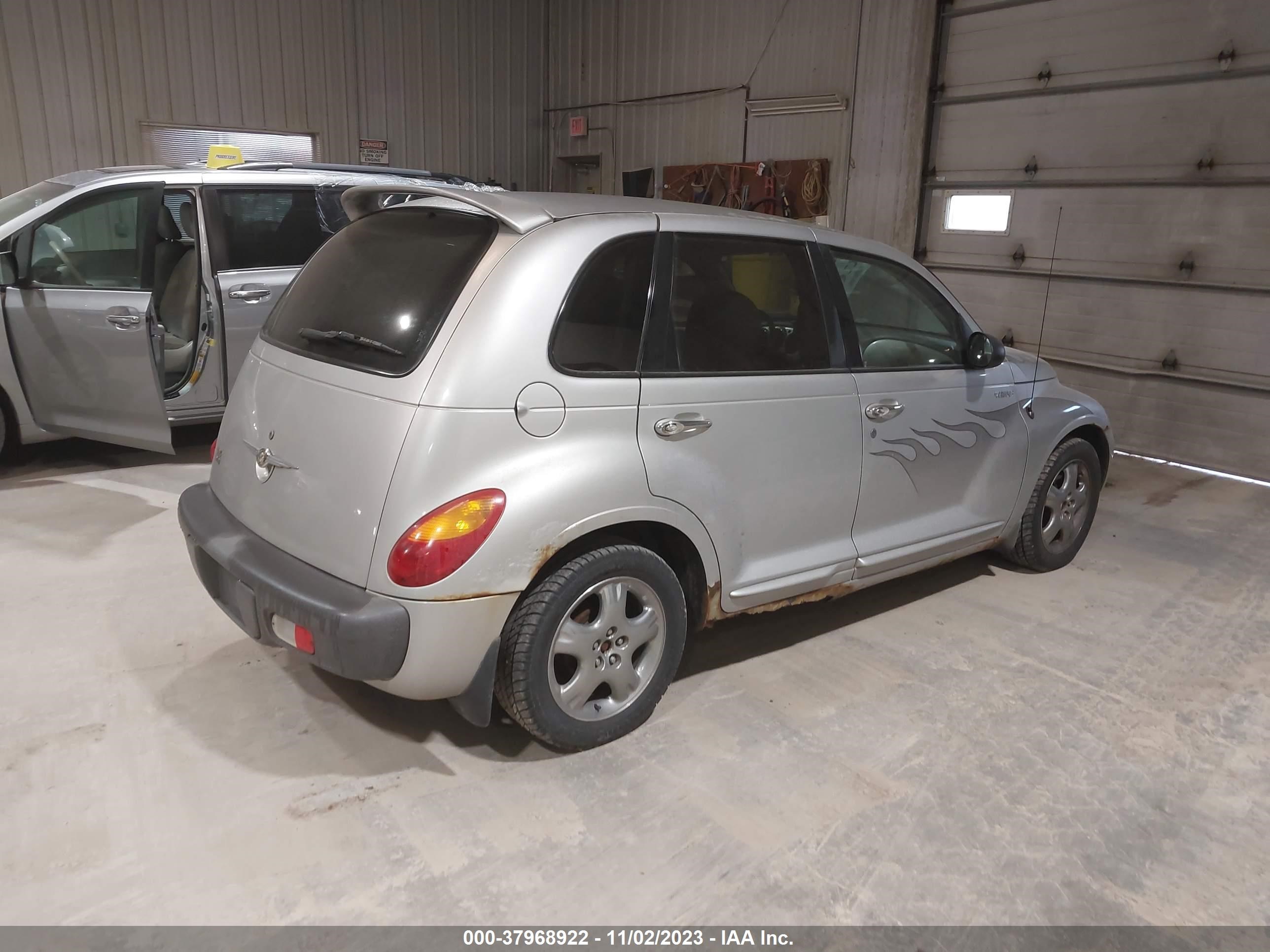 Photo 3 VIN: 3C4FY58B42T238042 - CHRYSLER PT CRUISER 