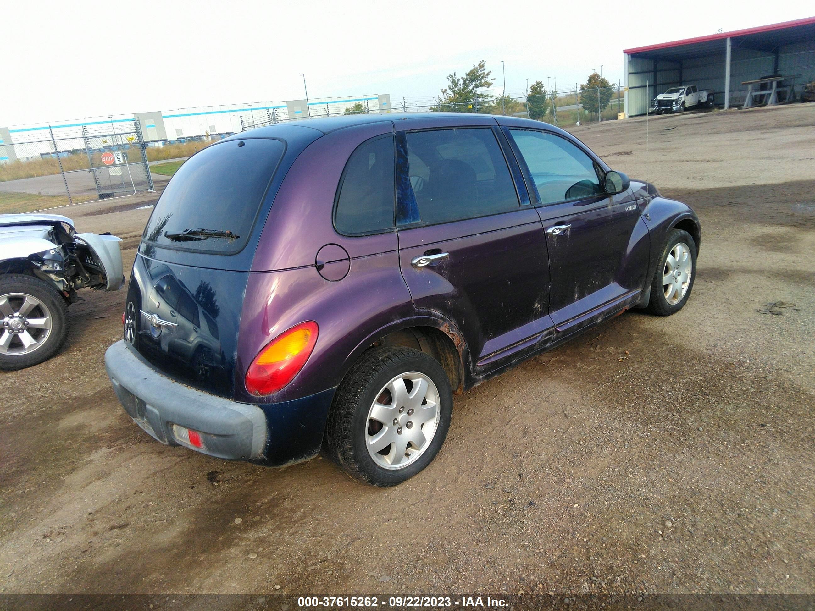 Photo 3 VIN: 3C4FY58B44T210308 - CHRYSLER PT CRUISER 