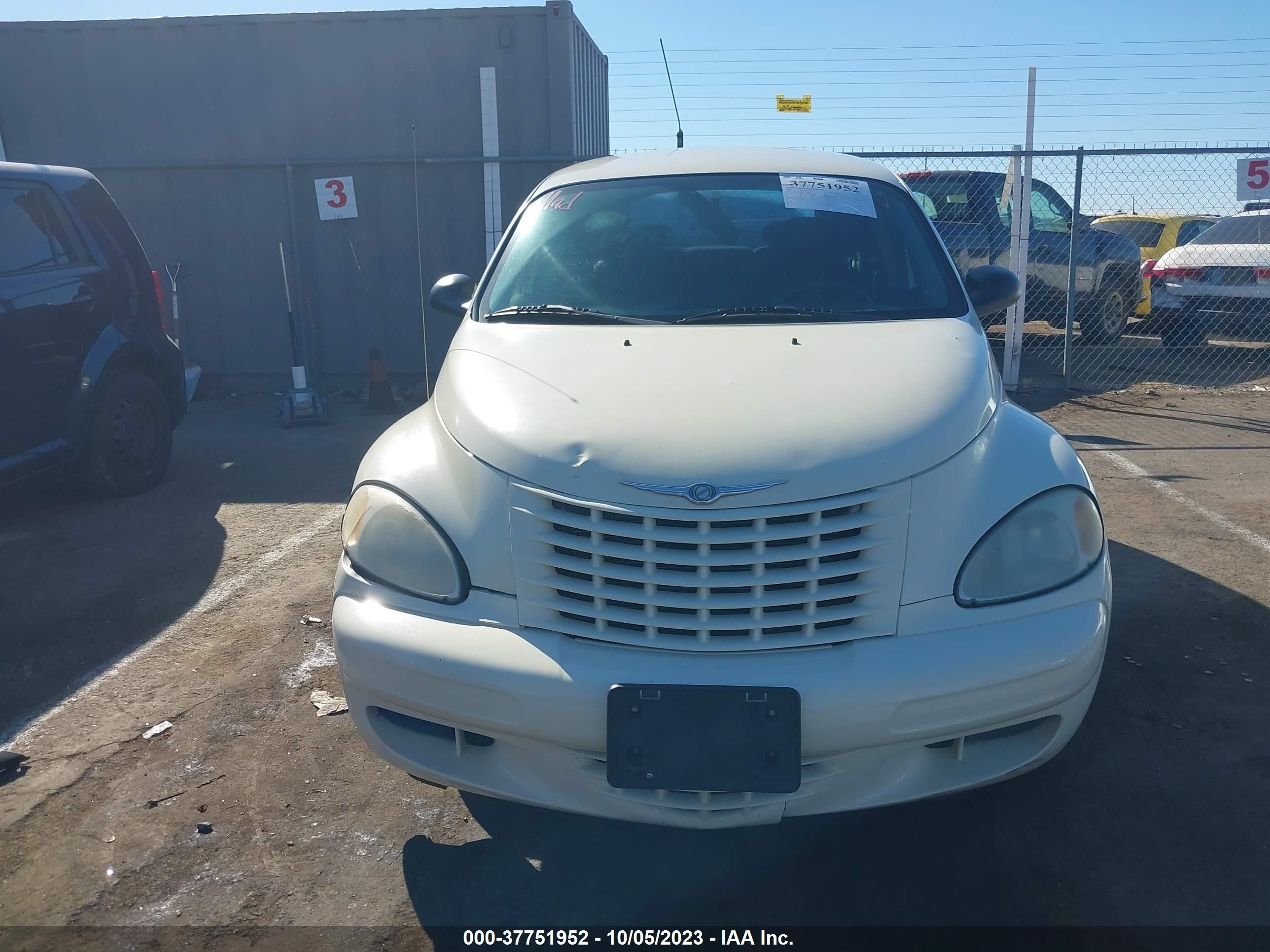 Photo 11 VIN: 3C4FY58B45T515969 - CHRYSLER PT CRUISER 