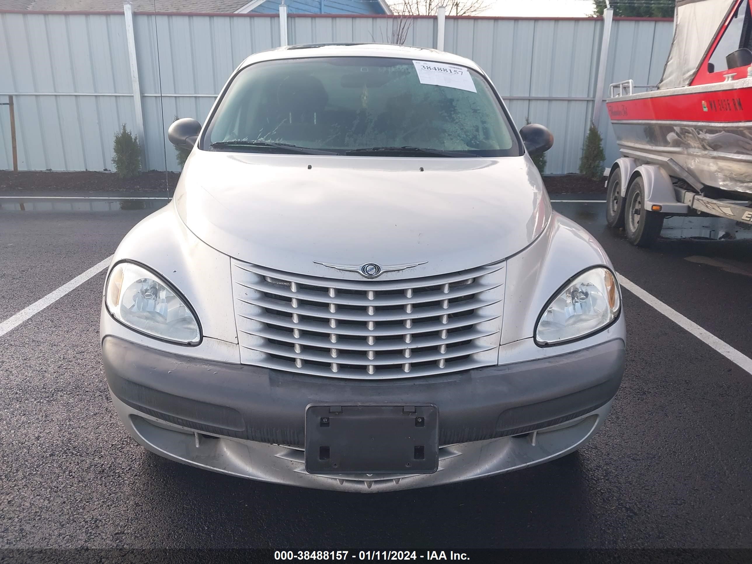 Photo 5 VIN: 3C4FY58B52T276721 - CHRYSLER PT CRUISER 